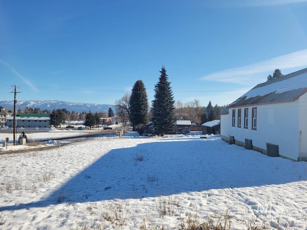 104 Glen Street, Cascade, Idaho 83611, 1 Bathroom, Residential For Sale, Price $385,000,MLS 98973327