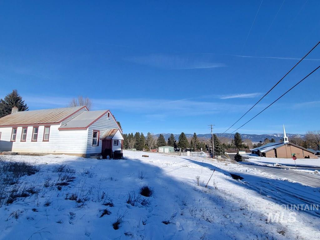 104 Glen Street, Cascade, Idaho 83611, 1 Bathroom, Residential For Sale, Price $385,000,MLS 98973327