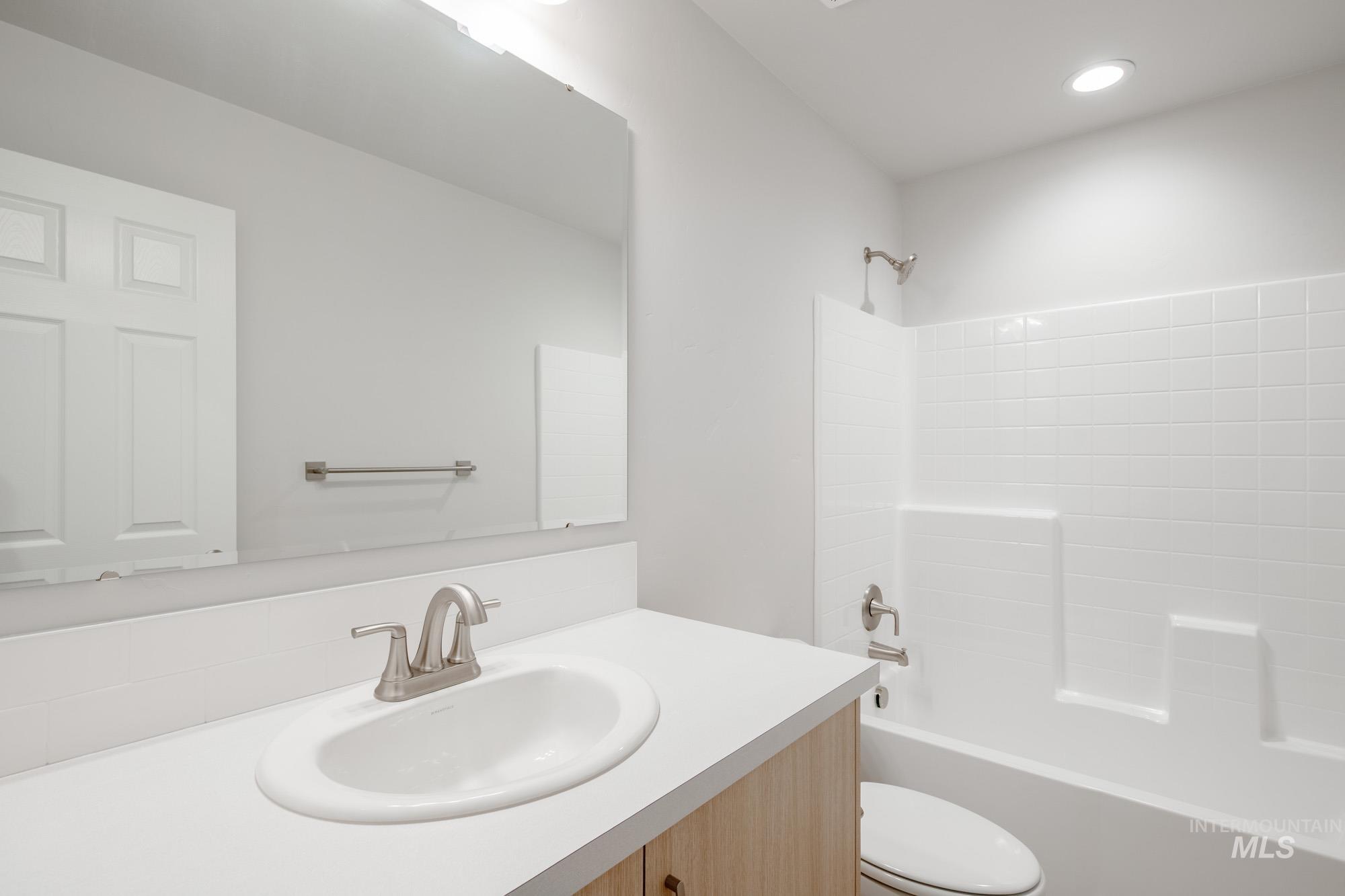 7472 S Menzingers Ave, Meridian, Idaho 83642, 4 Bedrooms, 2 Bathrooms, Residential For Sale, Price $464,990,MLS 98973328