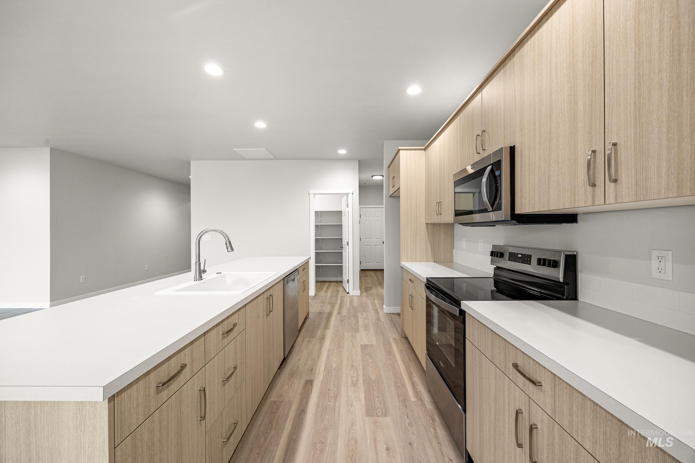 13638 Redway Ct, Caldwell, Idaho 83607, 4 Bedrooms, 2 Bathrooms, Residential For Sale, Price $499,990, 98973329