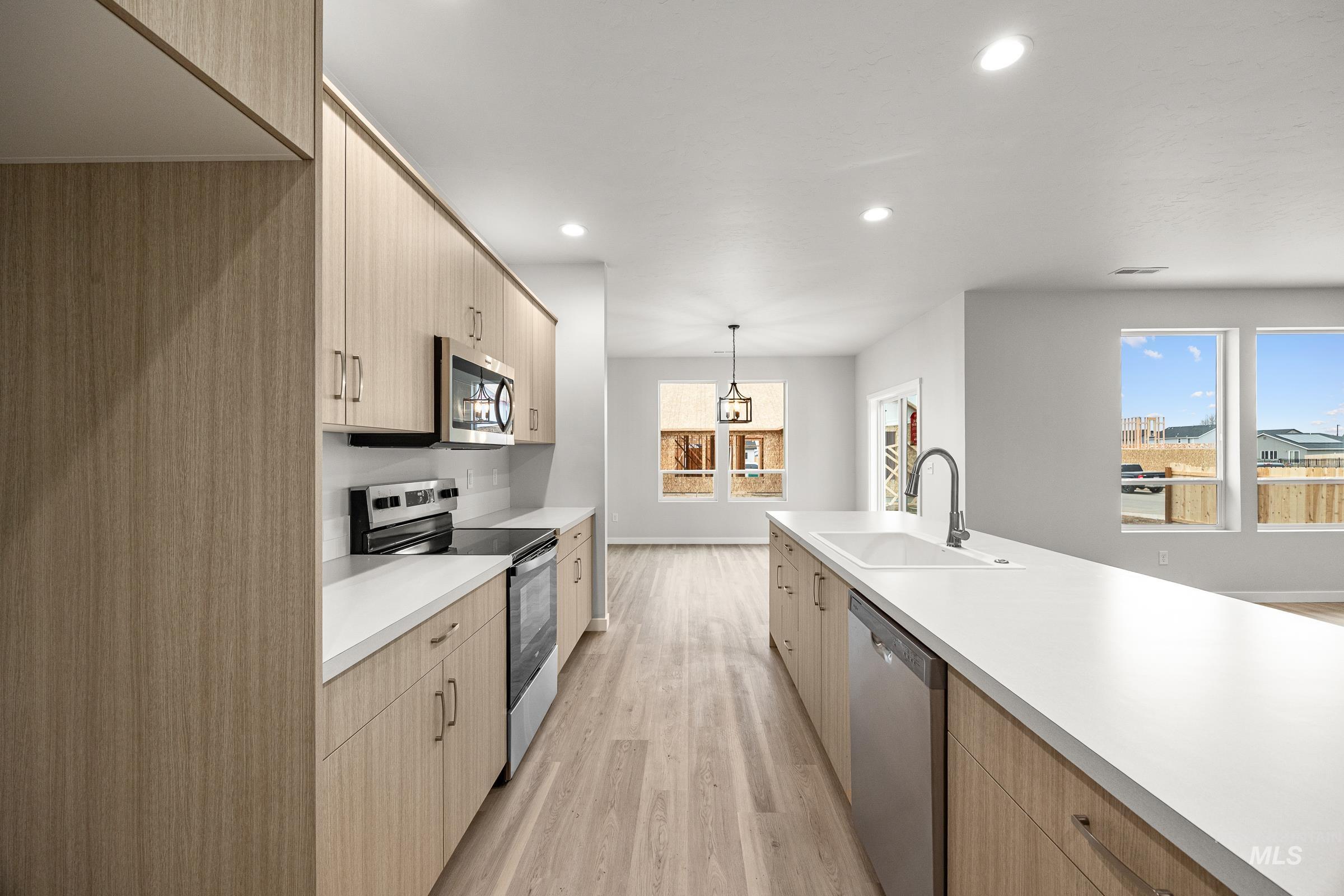 13638 Redway Ct, Caldwell, Idaho 83607, 4 Bedrooms, 2 Bathrooms, Residential For Sale, Price $499,990, 98973329