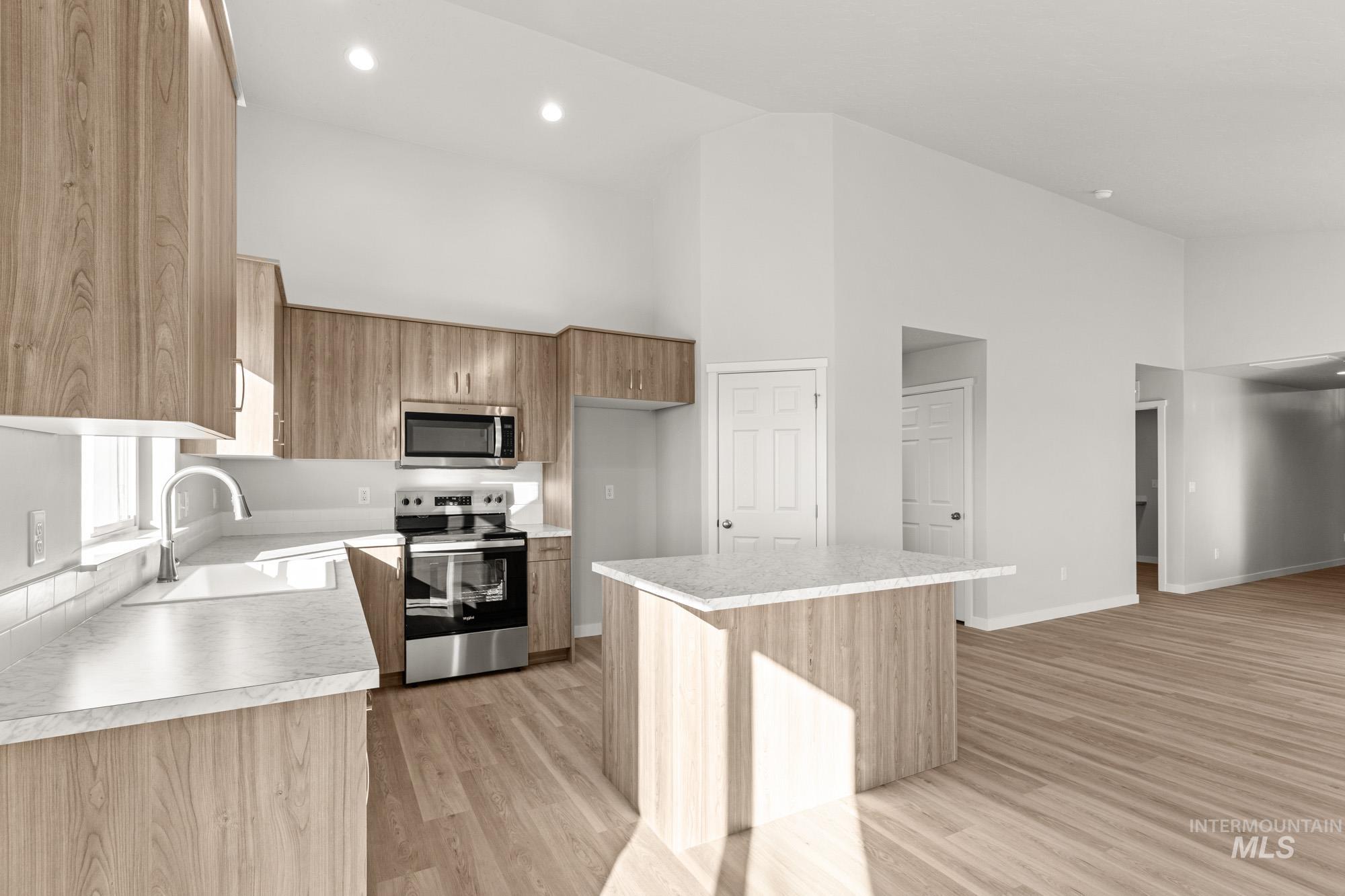 3727 E Syracuse St, Nampa, Idaho 83686, 4 Bedrooms, 2 Bathrooms, Residential For Sale, Price $421,990, 98973333