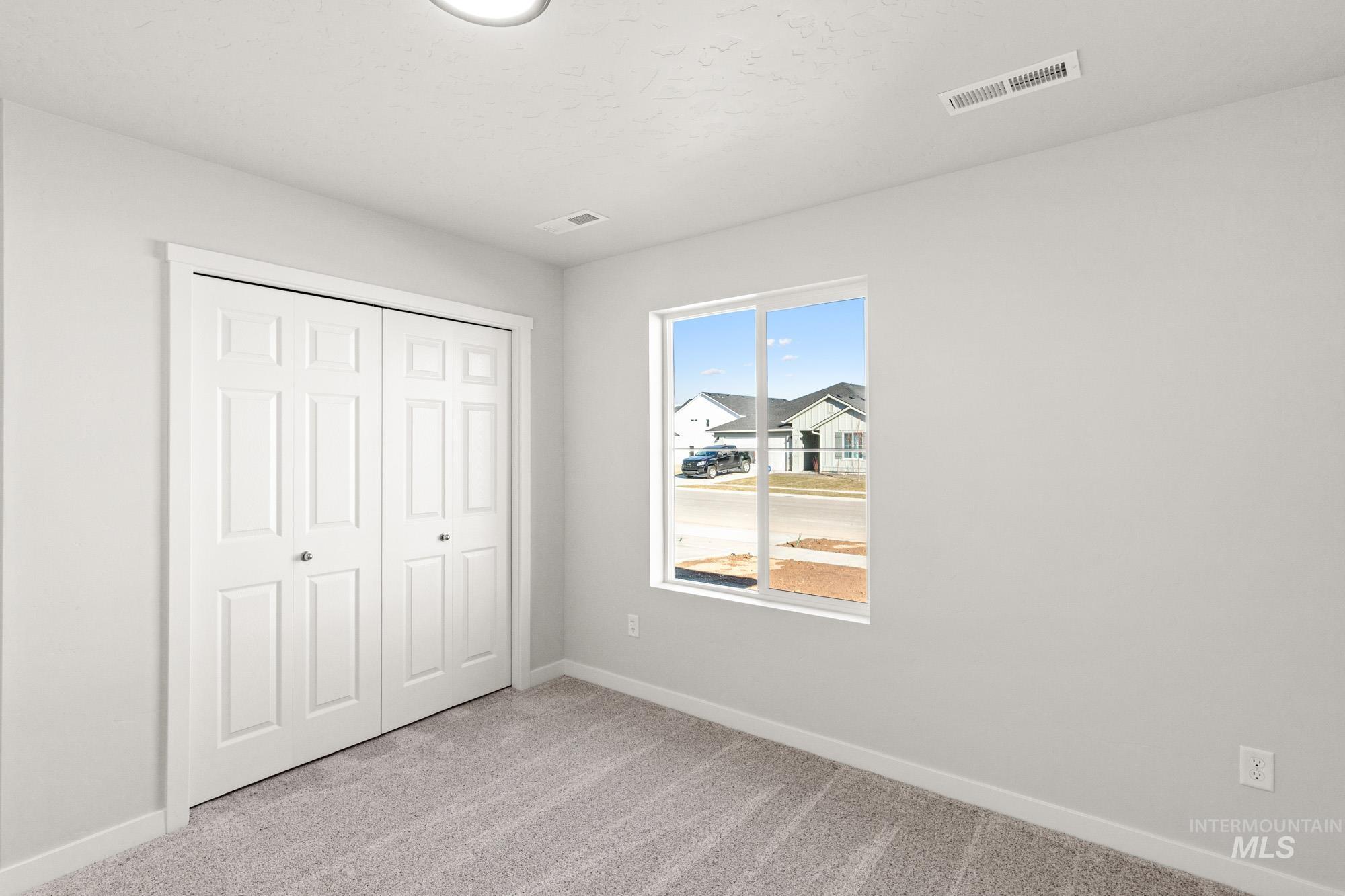 3727 E Syracuse St, Nampa, Idaho 83686, 4 Bedrooms, 2 Bathrooms, Residential For Sale, Price $421,990, 98973333