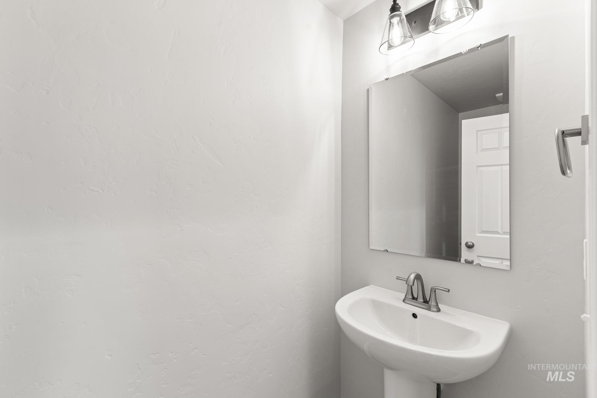 3395 E Red Maple Ct, Nampa, Idaho 83686, 4 Bedrooms, 2.5 Bathrooms, Residential For Sale, Price $431,990, 98973334