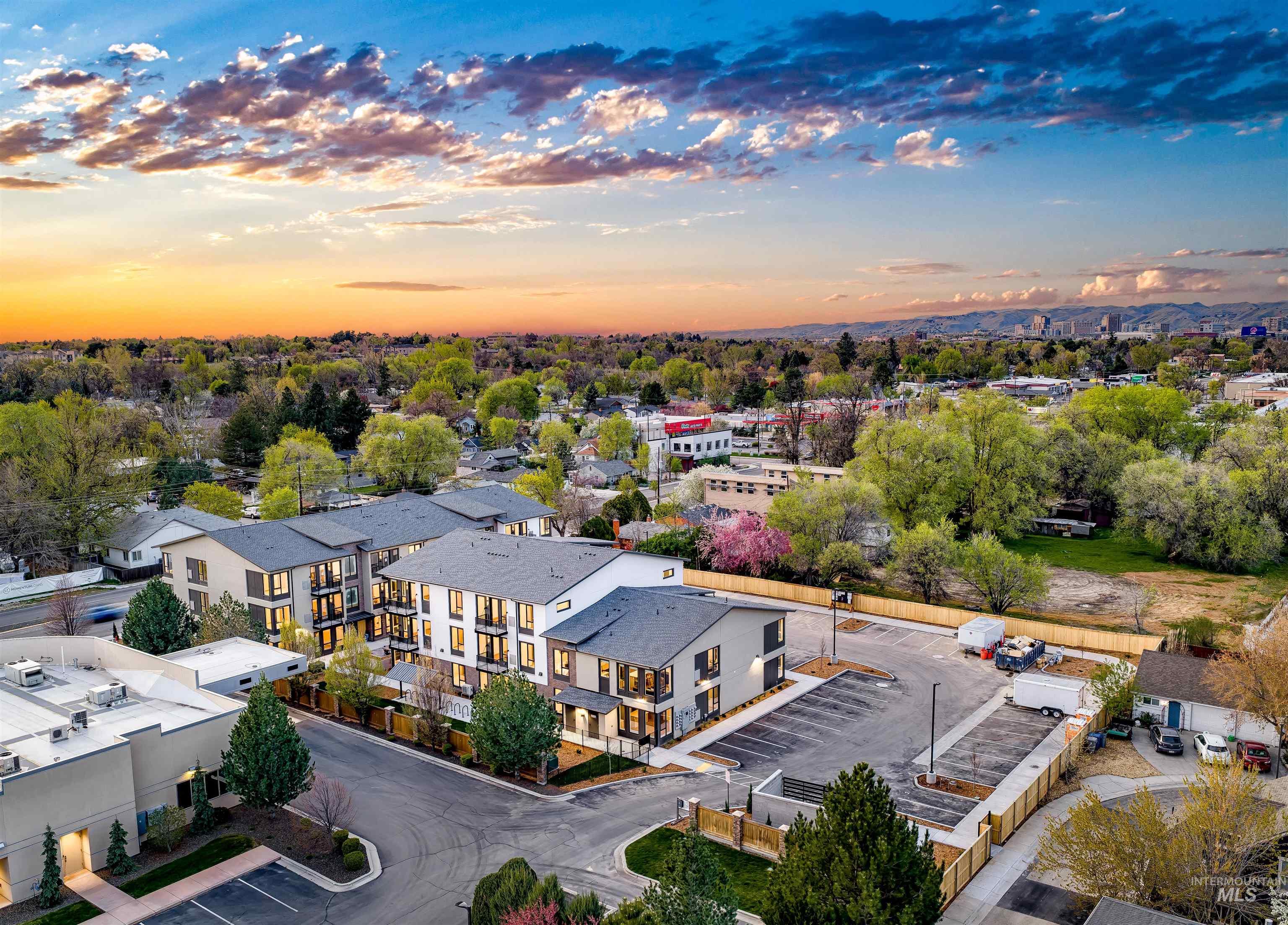 2320 S Broadway Avenue, Boise, Idaho 83706, 1 Bedroom, 1 Bathroom, Residential For Sale, Price $379,000, 98973336