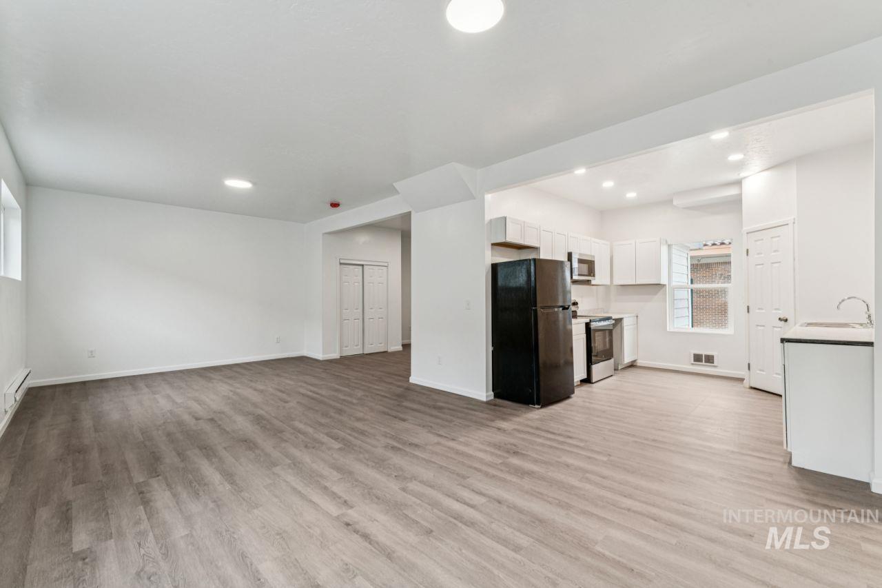 911 2nd Street S, Nampa, Idaho 83651, 1 Bedroom, 1 Bathroom, Residential Income For Sale, Price $1,425,000,MLS 98973337