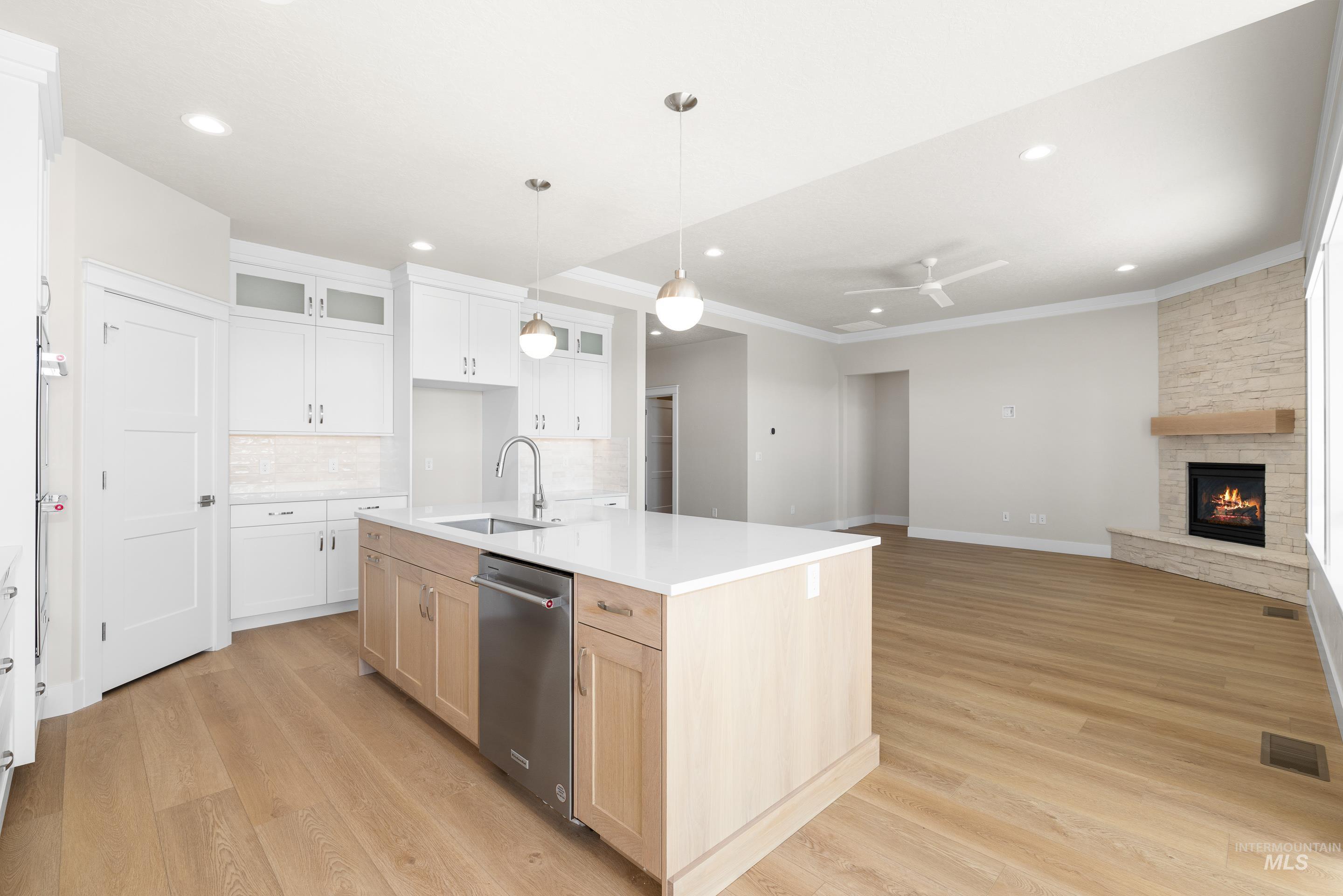 9528 Green Cottage Ave, Kuna, Idaho 83634, 3 Bedrooms, 2 Bathrooms, Residential For Sale, Price $609,900, 98973345