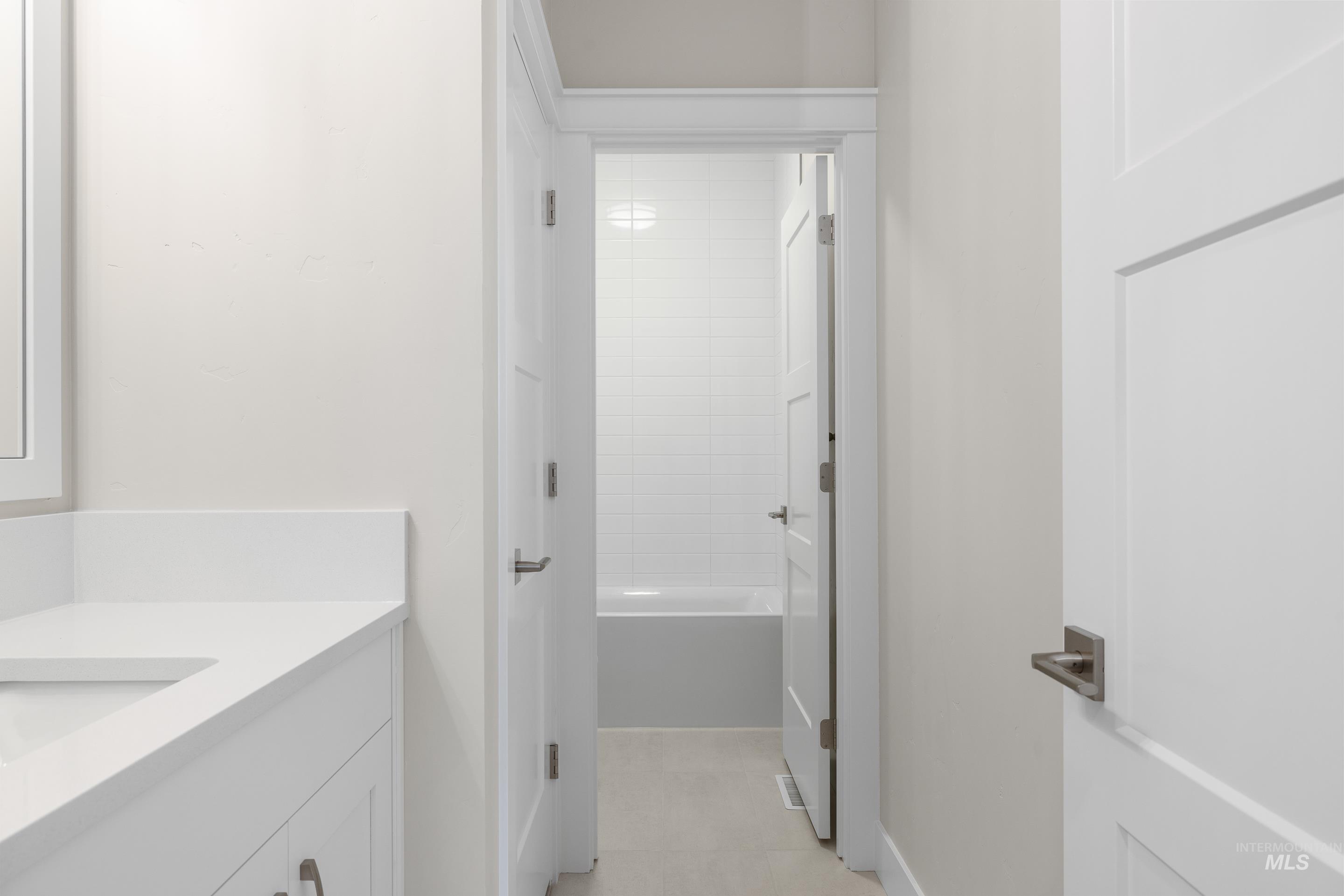 9528 Green Cottage Ave, Kuna, Idaho 83634, 3 Bedrooms, 2 Bathrooms, Residential For Sale, Price $609,900, 98973345