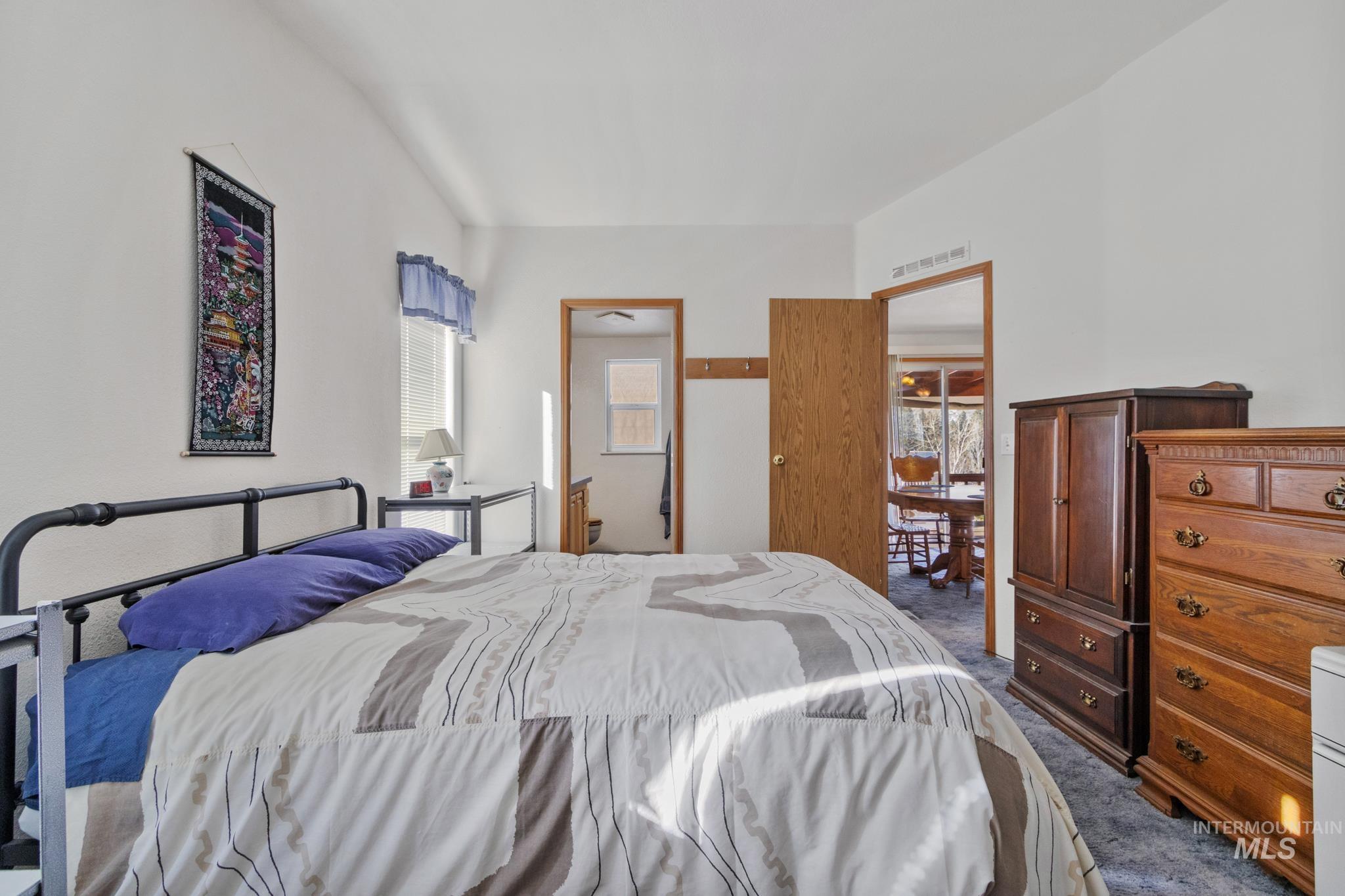 142 Mores Creek Rim Rd, Boise, Idaho 83716, 3 Bedrooms, 2 Bathrooms, Residential For Sale, Price $299,900,MLS 98973347