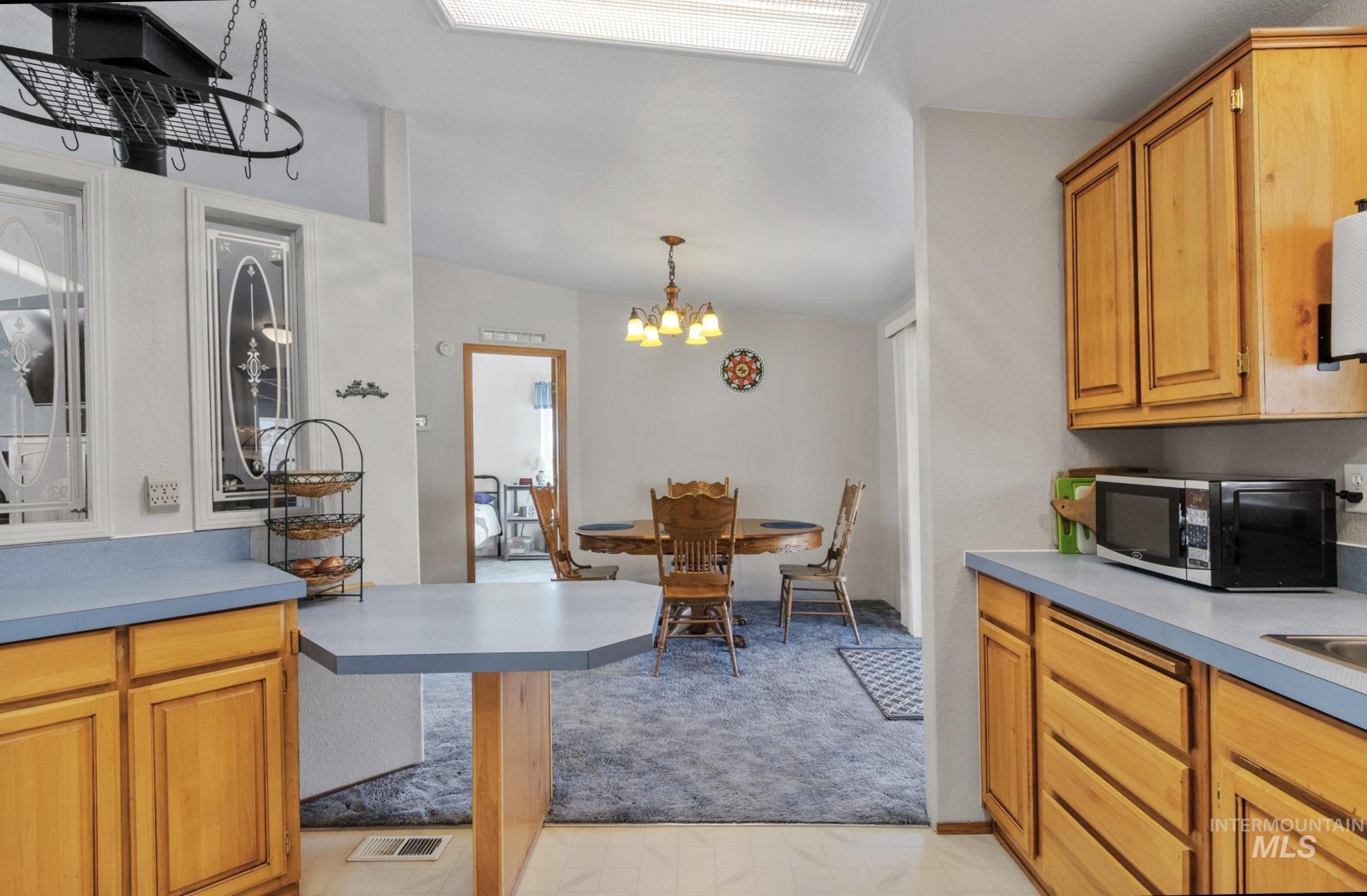 142 Mores Creek Rim Rd, Boise, Idaho 83716, 3 Bedrooms, 2 Bathrooms, Residential For Sale, Price $299,900,MLS 98973347