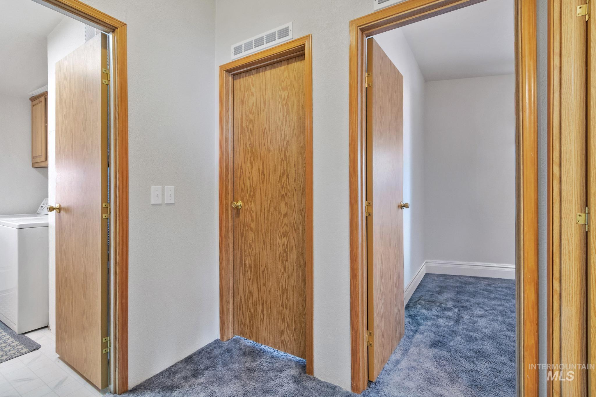 142 Mores Creek Rim Rd, Boise, Idaho 83716, 3 Bedrooms, 2 Bathrooms, Residential For Sale, Price $299,900,MLS 98973347