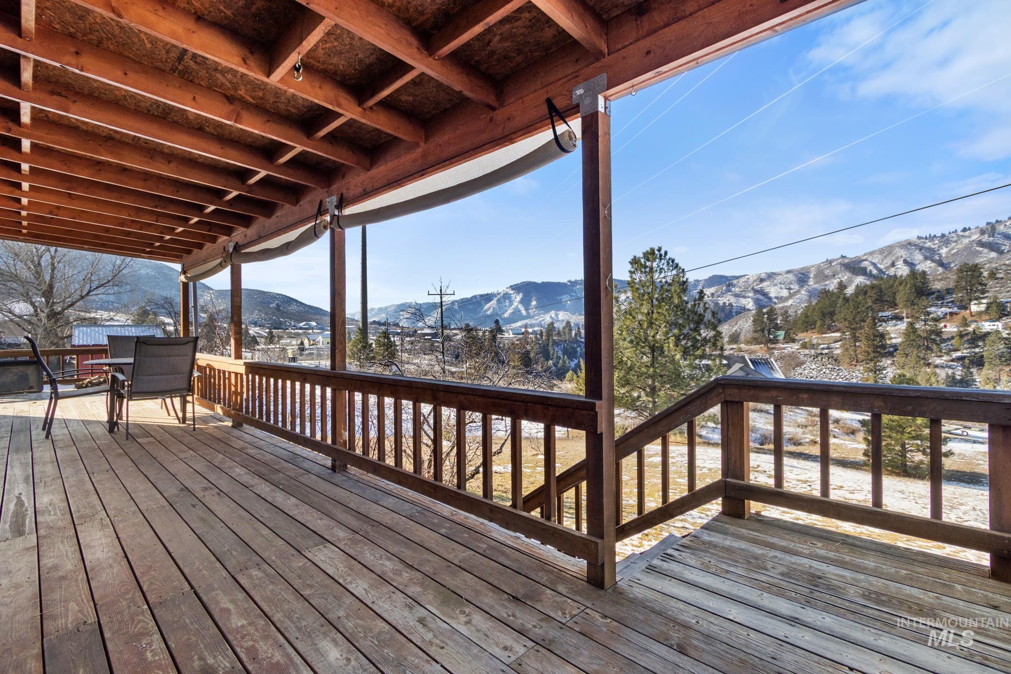 142 Mores Creek Rim Rd, Boise, Idaho 83716, 3 Bedrooms, 2 Bathrooms, Residential For Sale, Price $299,900,MLS 98973347