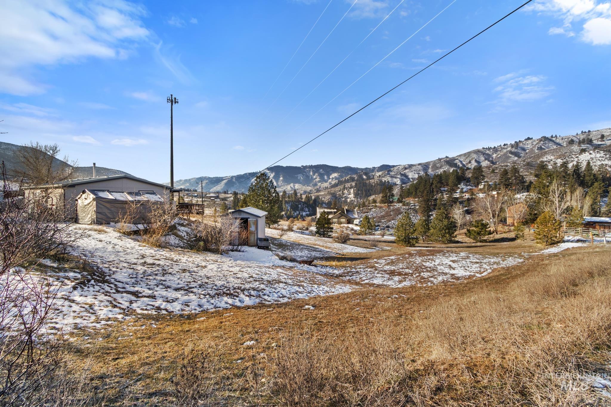 142 Mores Creek Rim Rd, Boise, Idaho 83716, 3 Bedrooms, 2 Bathrooms, Residential For Sale, Price $299,900,MLS 98973347