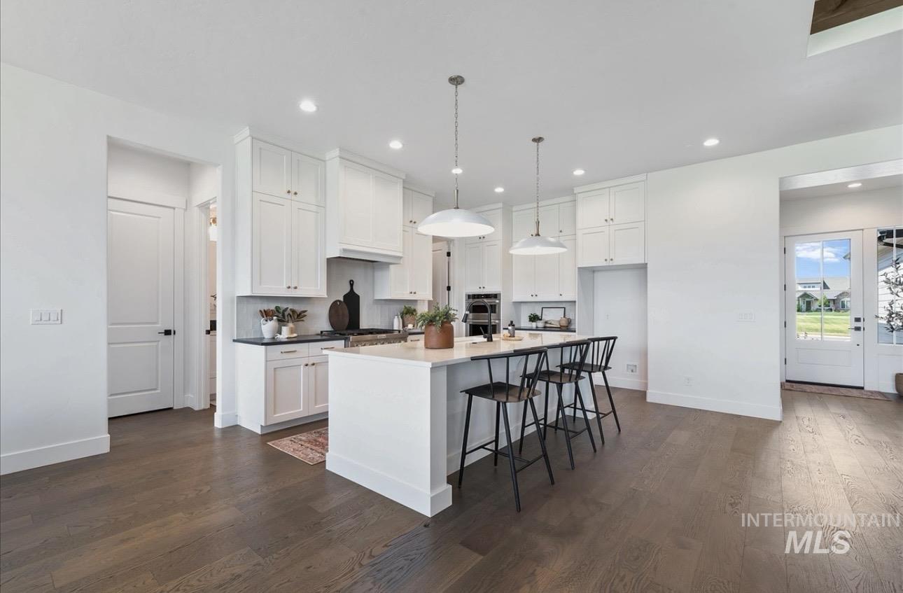 2047 E Blakehurst St, Kuna, Idaho 83634, 3 Bedrooms, 3.5 Bathrooms, Residential For Sale, Price $899,880,MLS 98973348