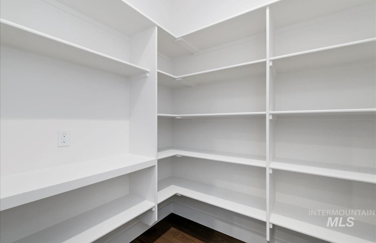 2047 E Blakehurst St, Kuna, Idaho 83634, 3 Bedrooms, 3.5 Bathrooms, Residential For Sale, Price $899,880,MLS 98973348