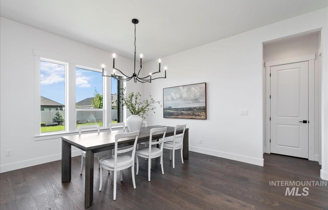 2047 E Blakehurst St, Kuna, Idaho 83634, 3 Bedrooms, 3.5 Bathrooms, Residential For Sale, Price $899,880,MLS 98973348