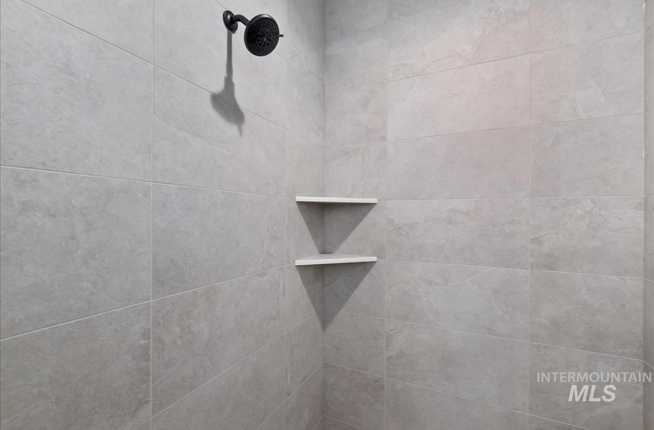 2047 E Blakehurst St, Kuna, Idaho 83634, 3 Bedrooms, 3.5 Bathrooms, Residential For Sale, Price $899,880,MLS 98973348