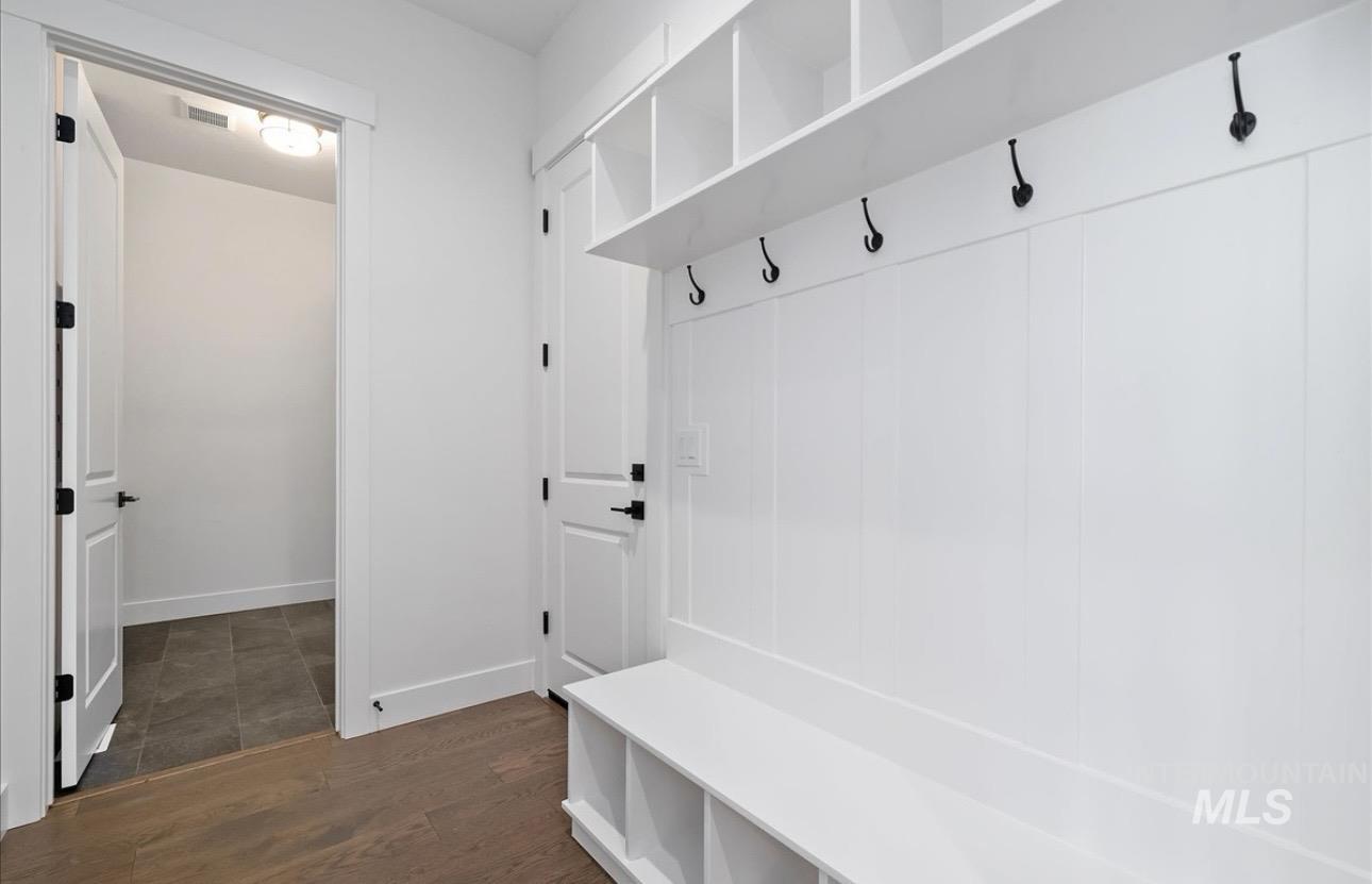 2047 E Blakehurst St, Kuna, Idaho 83634, 3 Bedrooms, 3.5 Bathrooms, Residential For Sale, Price $899,880,MLS 98973348