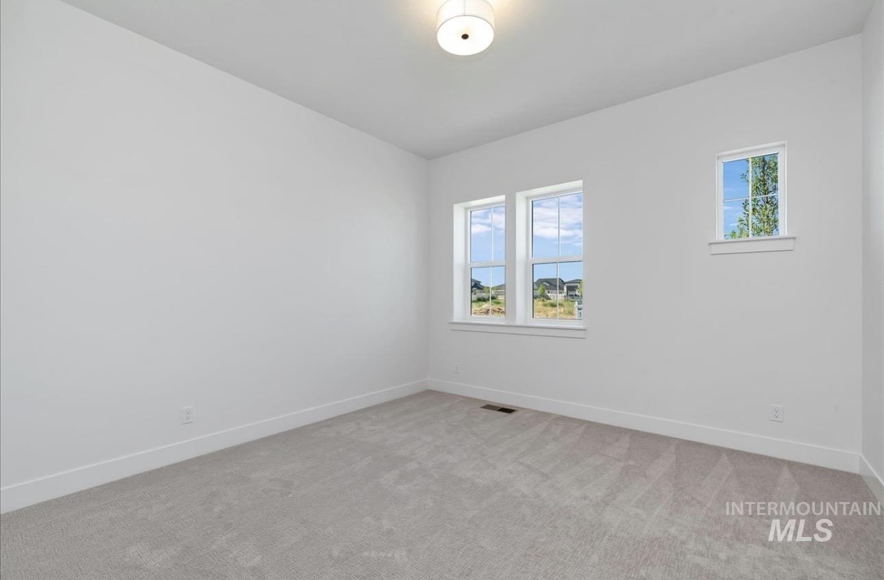 2047 E Blakehurst St, Kuna, Idaho 83634, 3 Bedrooms, 3.5 Bathrooms, Residential For Sale, Price $899,880,MLS 98973348