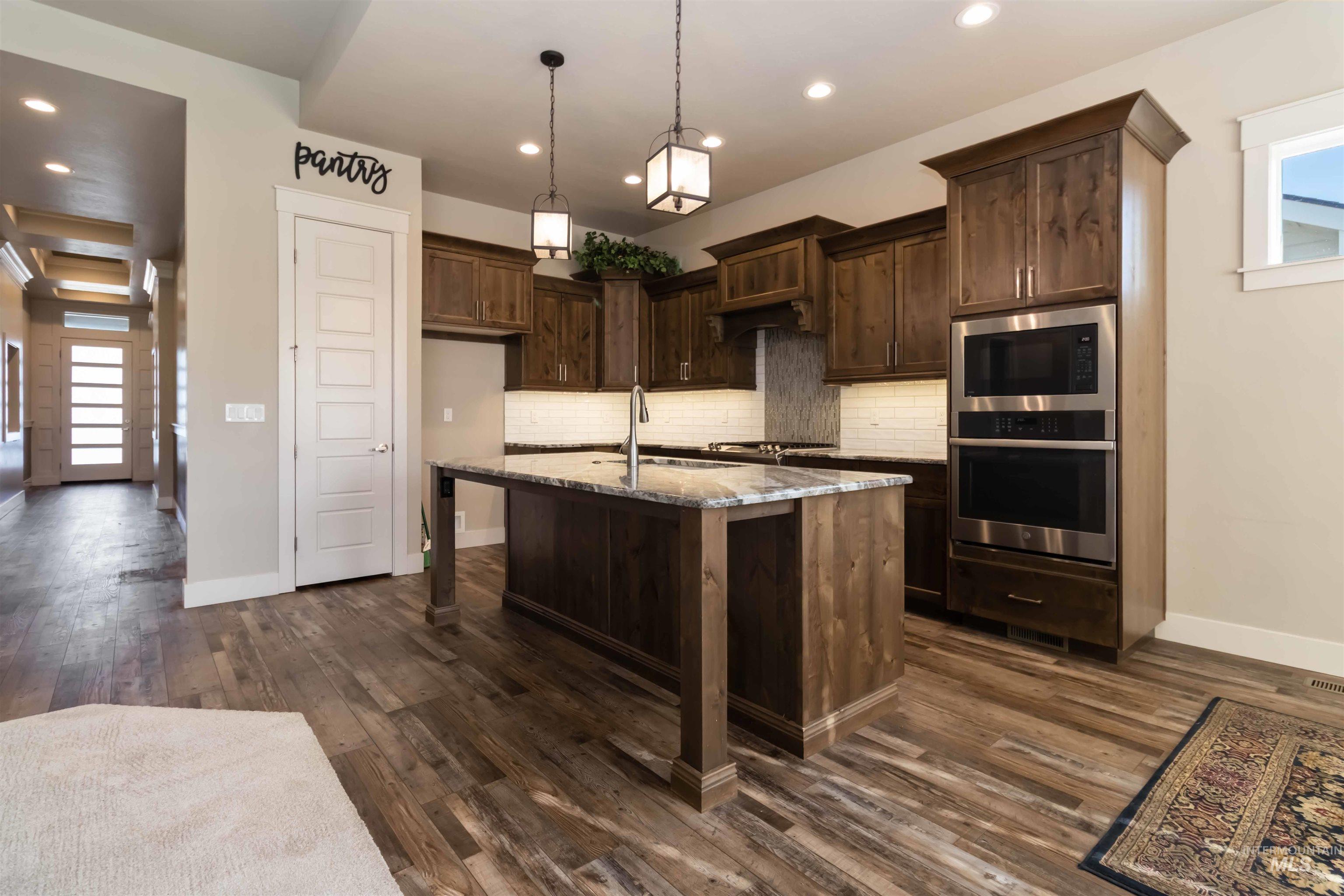 917 Pascua Dr, Kuna, Idaho 83634, 3 Bedrooms, 2.5 Bathrooms, Residential For Sale, Price $635,000, 98973349