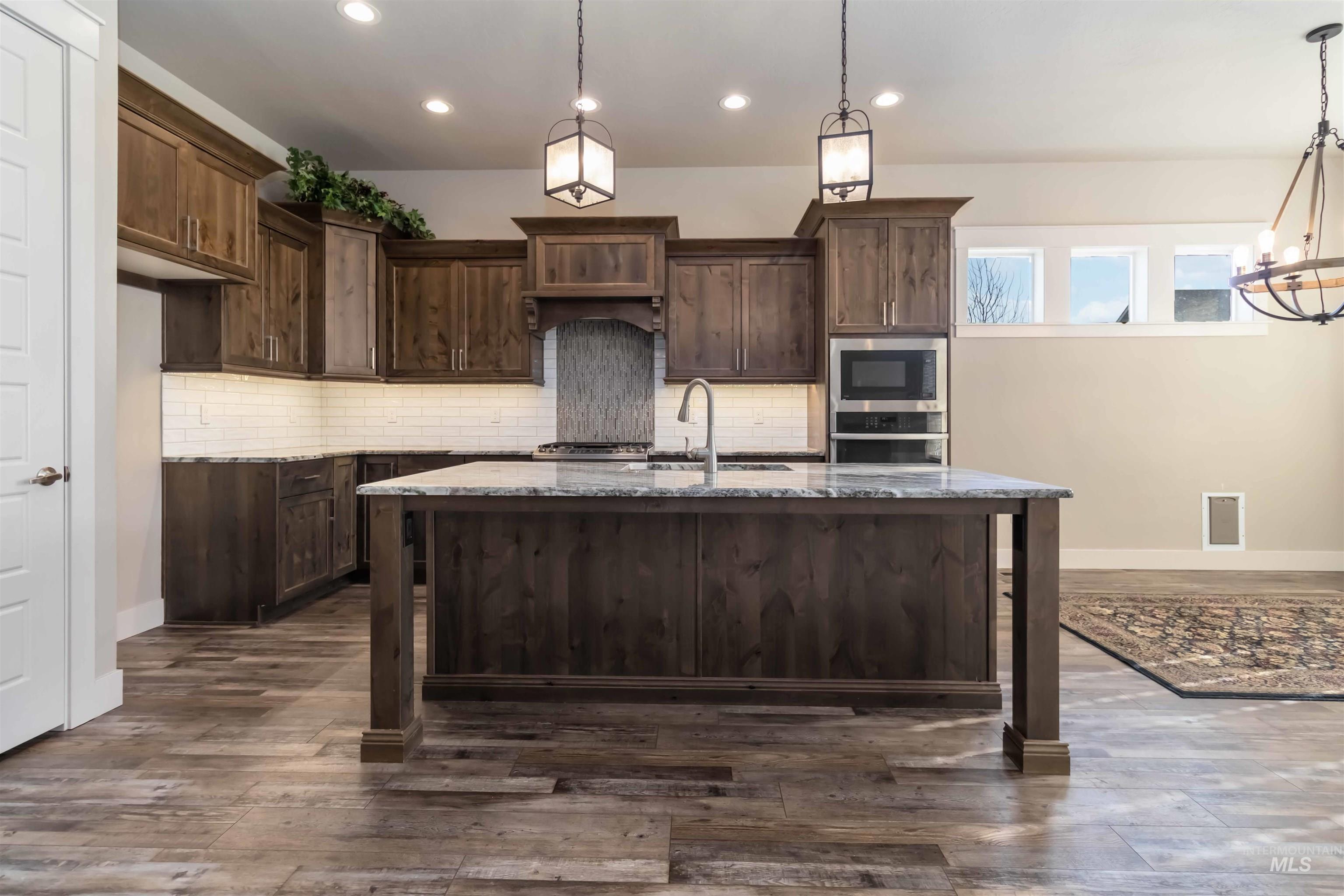 917 Pascua Dr, Kuna, Idaho 83634, 3 Bedrooms, 2.5 Bathrooms, Residential For Sale, Price $635,000, 98973349