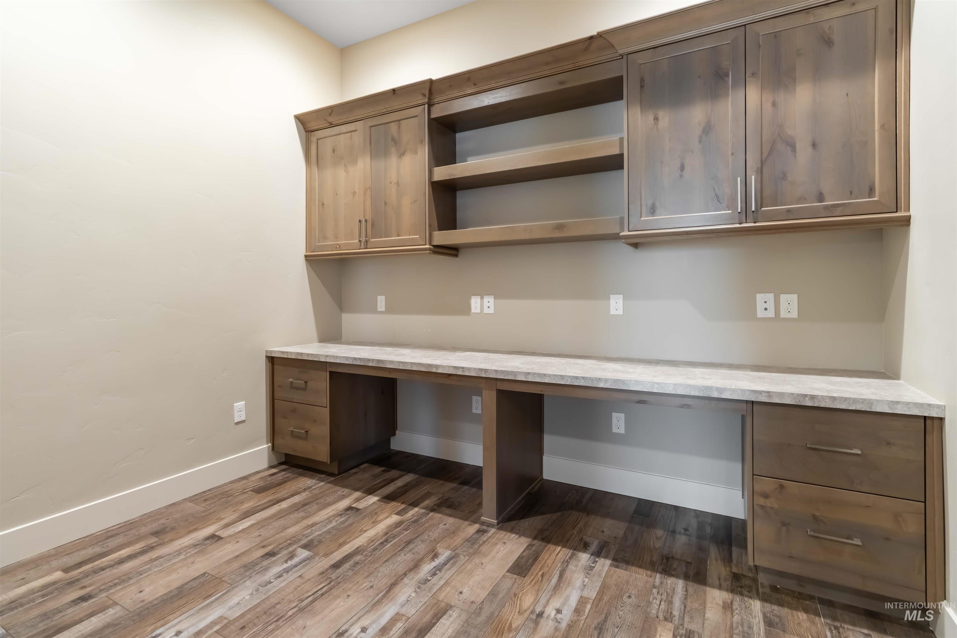 917 Pascua Dr, Kuna, Idaho 83634, 3 Bedrooms, 2.5 Bathrooms, Residential For Sale, Price $635,000, 98973349