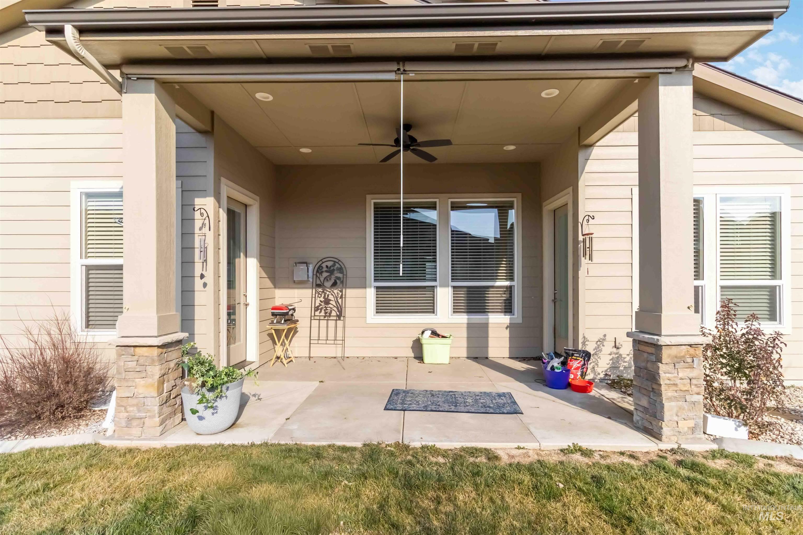 917 Pascua Dr, Kuna, Idaho 83634, 3 Bedrooms, 2.5 Bathrooms, Residential For Sale, Price $635,000, 98973349