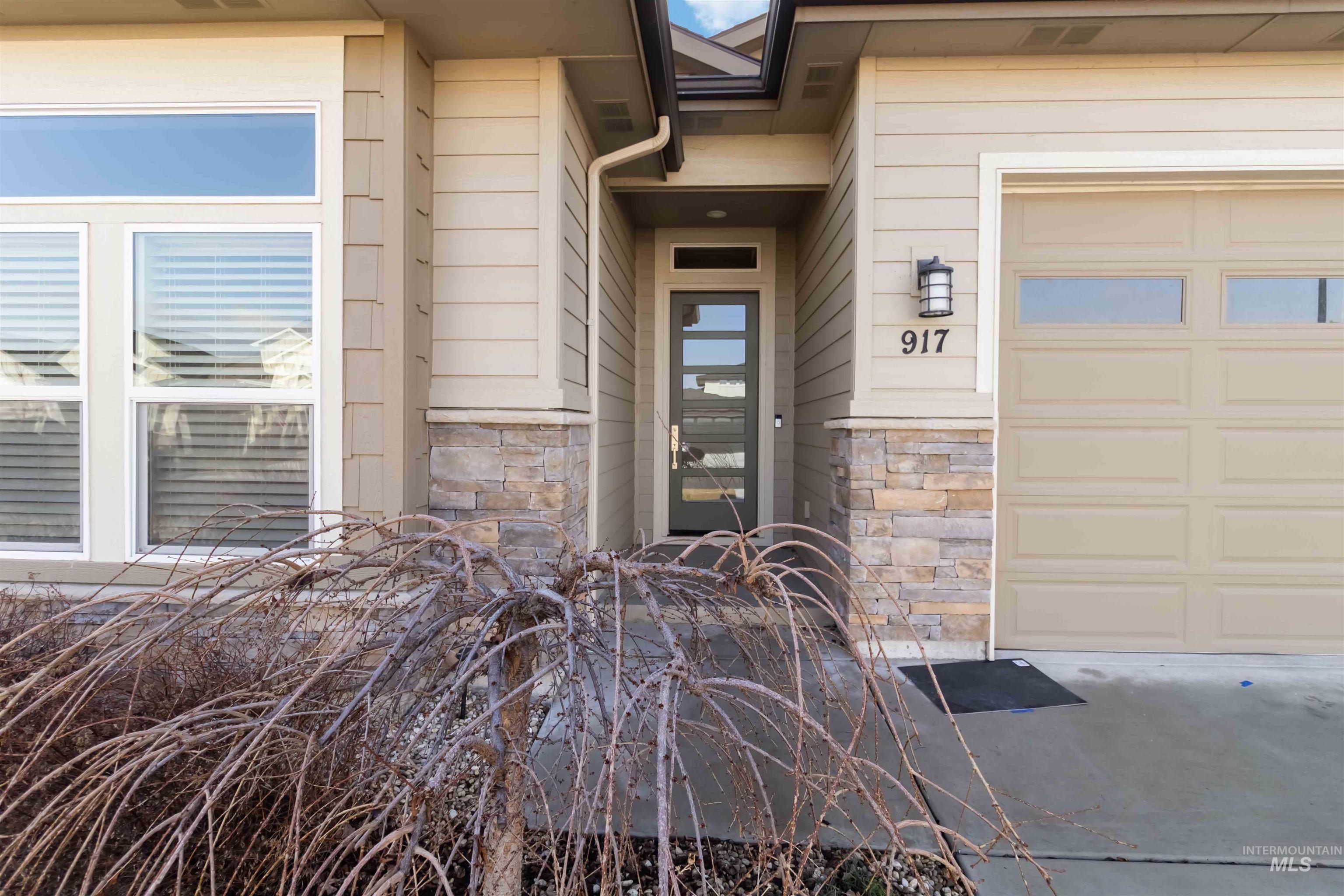 917 Pascua Dr, Kuna, Idaho 83634, 3 Bedrooms, 2.5 Bathrooms, Residential For Sale, Price $635,000, 98973349