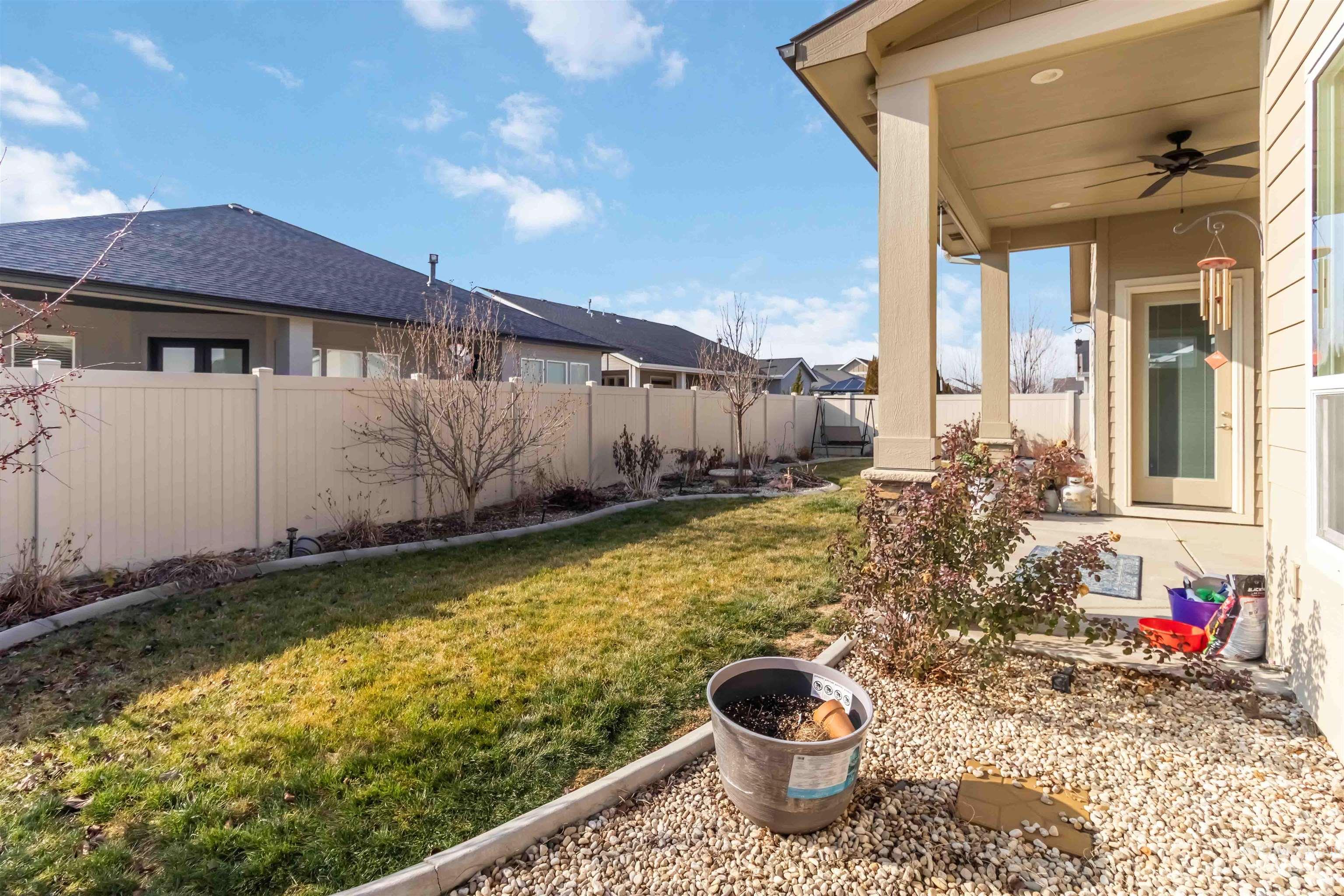 917 Pascua Dr, Kuna, Idaho 83634, 3 Bedrooms, 2.5 Bathrooms, Residential For Sale, Price $635,000, 98973349