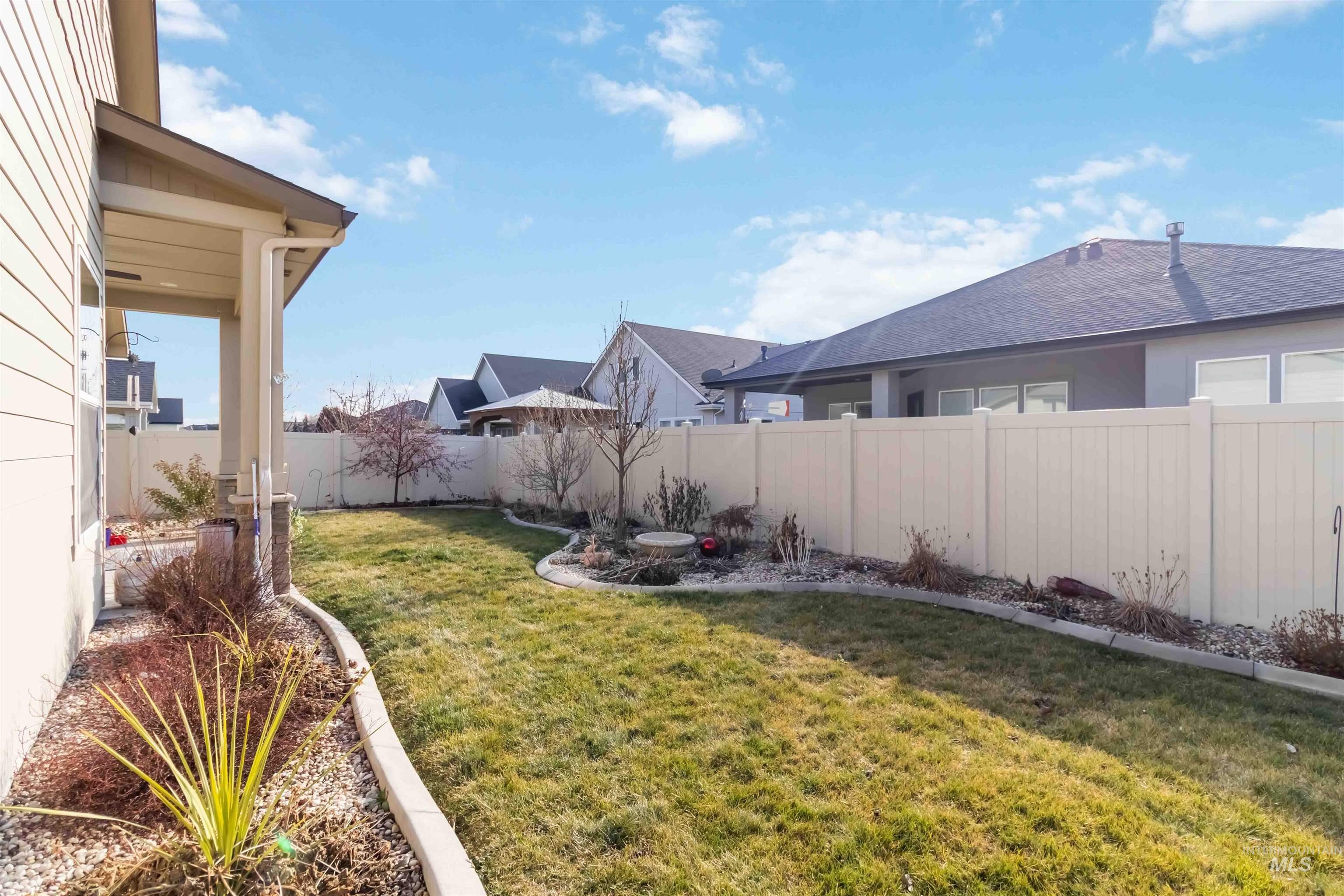 917 Pascua Dr, Kuna, Idaho 83634, 3 Bedrooms, 2.5 Bathrooms, Residential For Sale, Price $635,000, 98973349