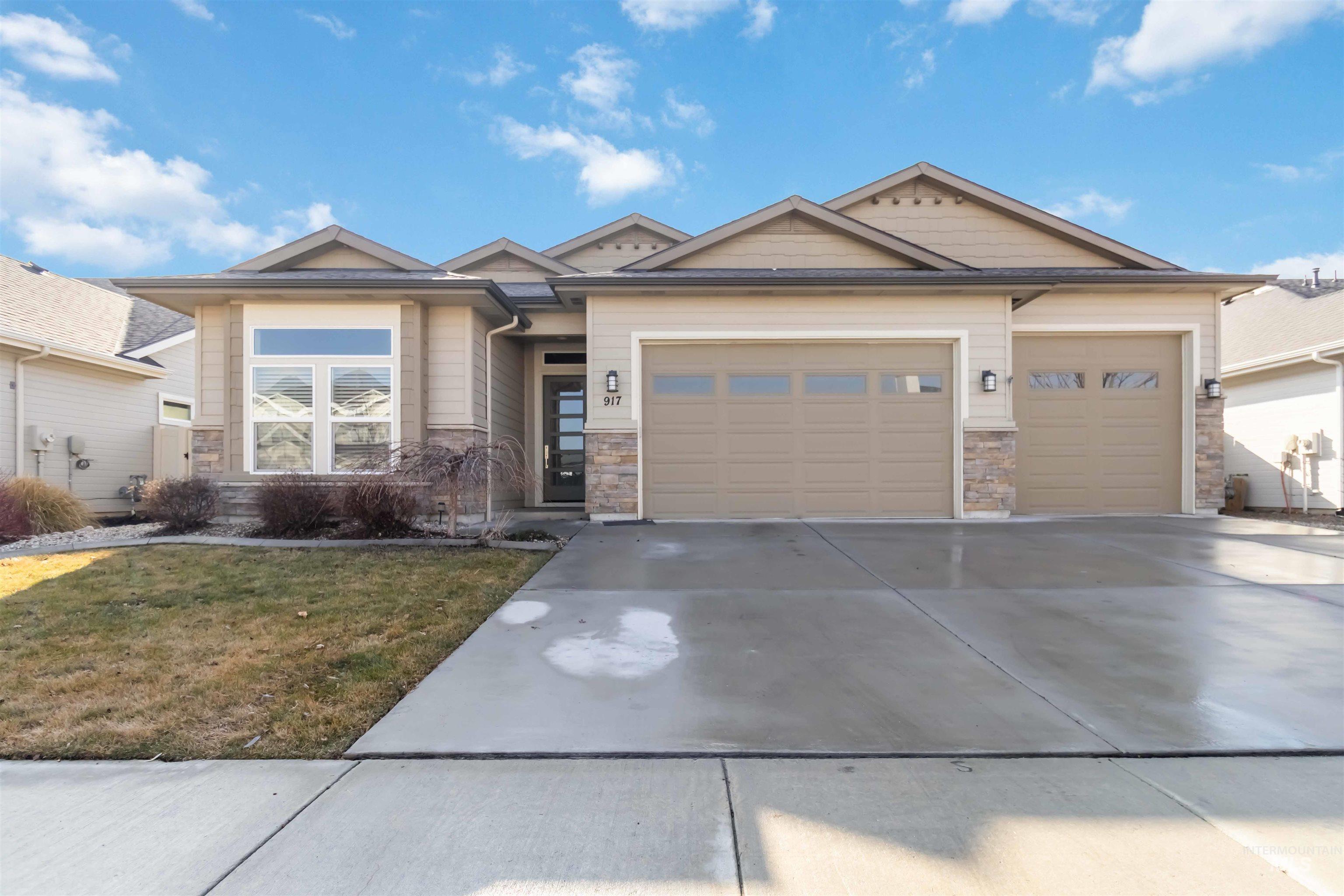 917 Pascua Dr, Kuna, Idaho 83634, 3 Bedrooms, 2.5 Bathrooms, Residential For Sale, Price $635,000, 98973349