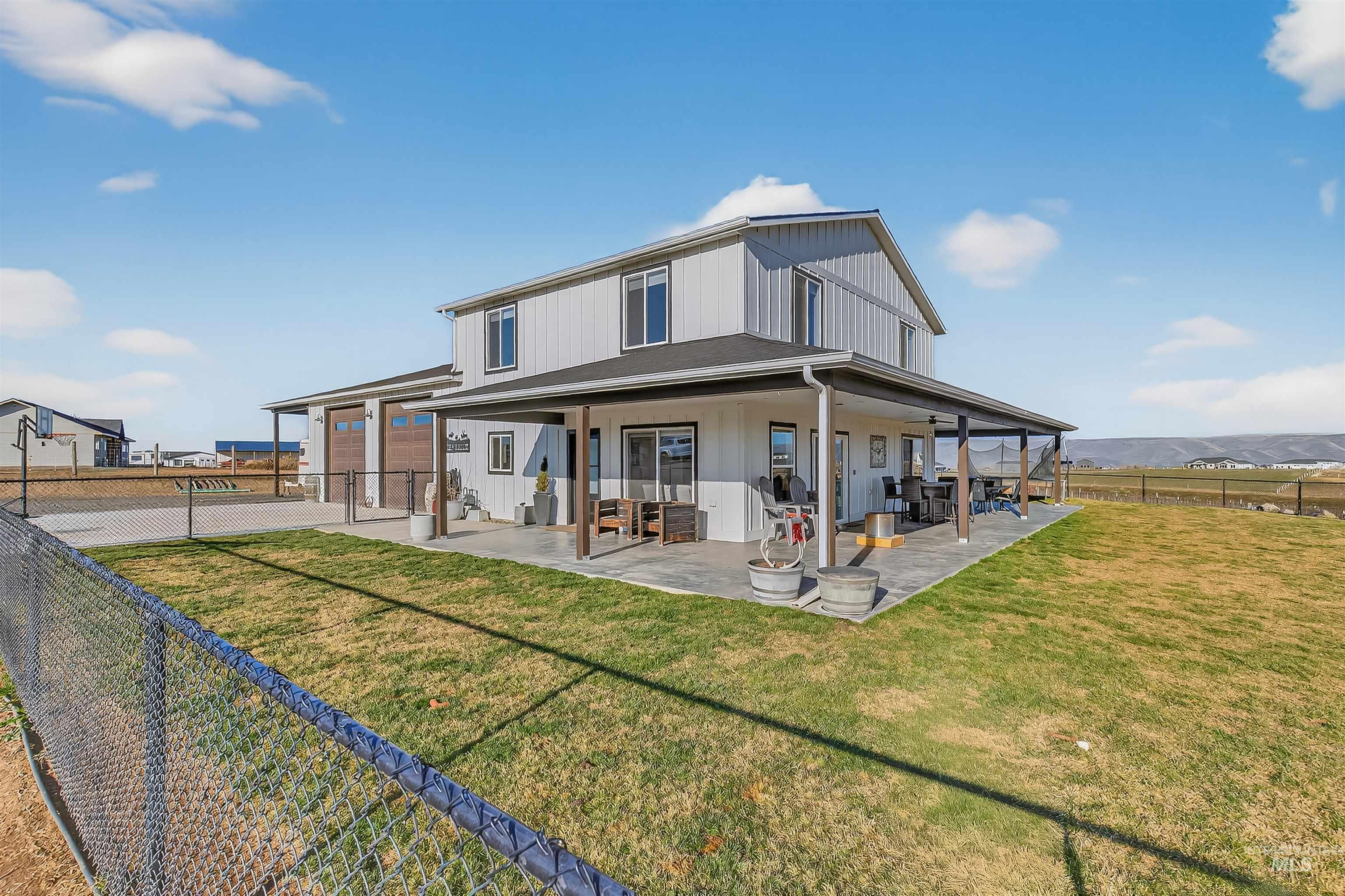 2227 Orchards Ave, Lewiston, Idaho 83501, 4 Bedrooms, 2.5 Bathrooms, Residential For Sale, Price $940,000,MLS 98973352