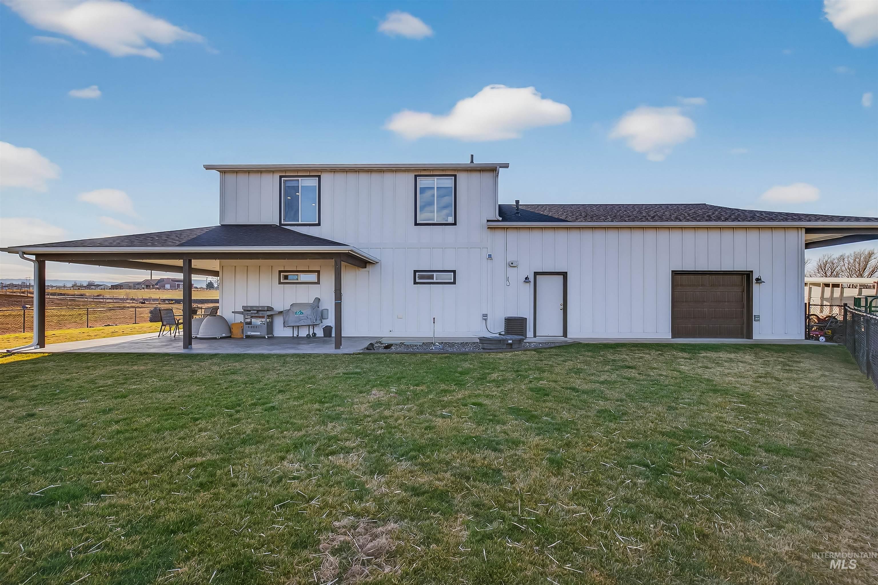 2227 Orchards Ave, Lewiston, Idaho 83501, 4 Bedrooms, 2.5 Bathrooms, Residential For Sale, Price $940,000,MLS 98973352