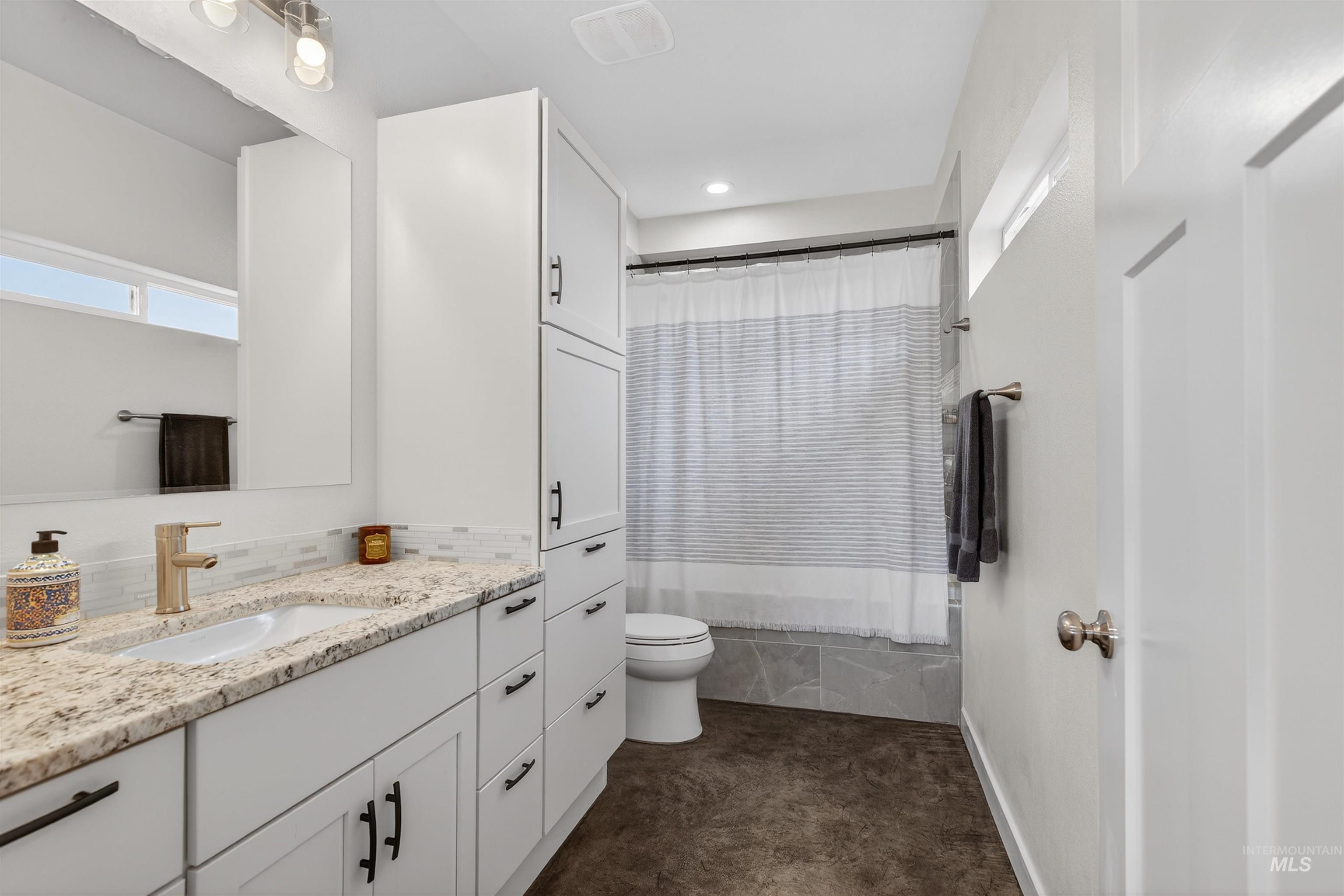 2227 Orchards Ave, Lewiston, Idaho 83501, 4 Bedrooms, 2.5 Bathrooms, Residential For Sale, Price $940,000,MLS 98973352