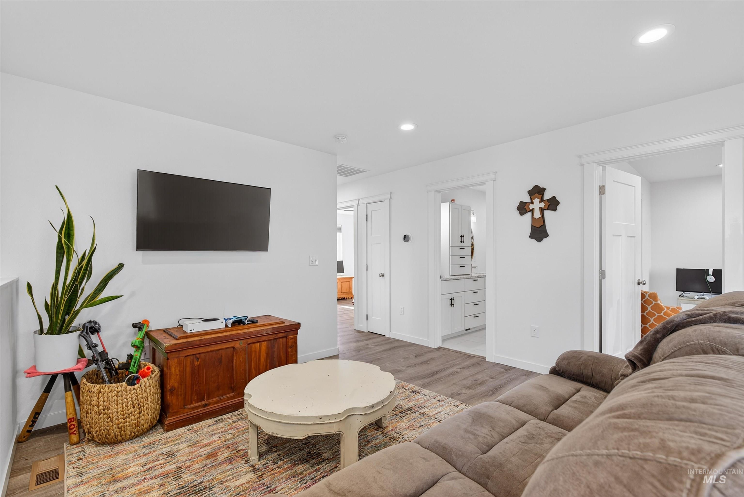 2227 Orchards Ave, Lewiston, Idaho 83501, 4 Bedrooms, 2.5 Bathrooms, Residential For Sale, Price $940,000,MLS 98973352