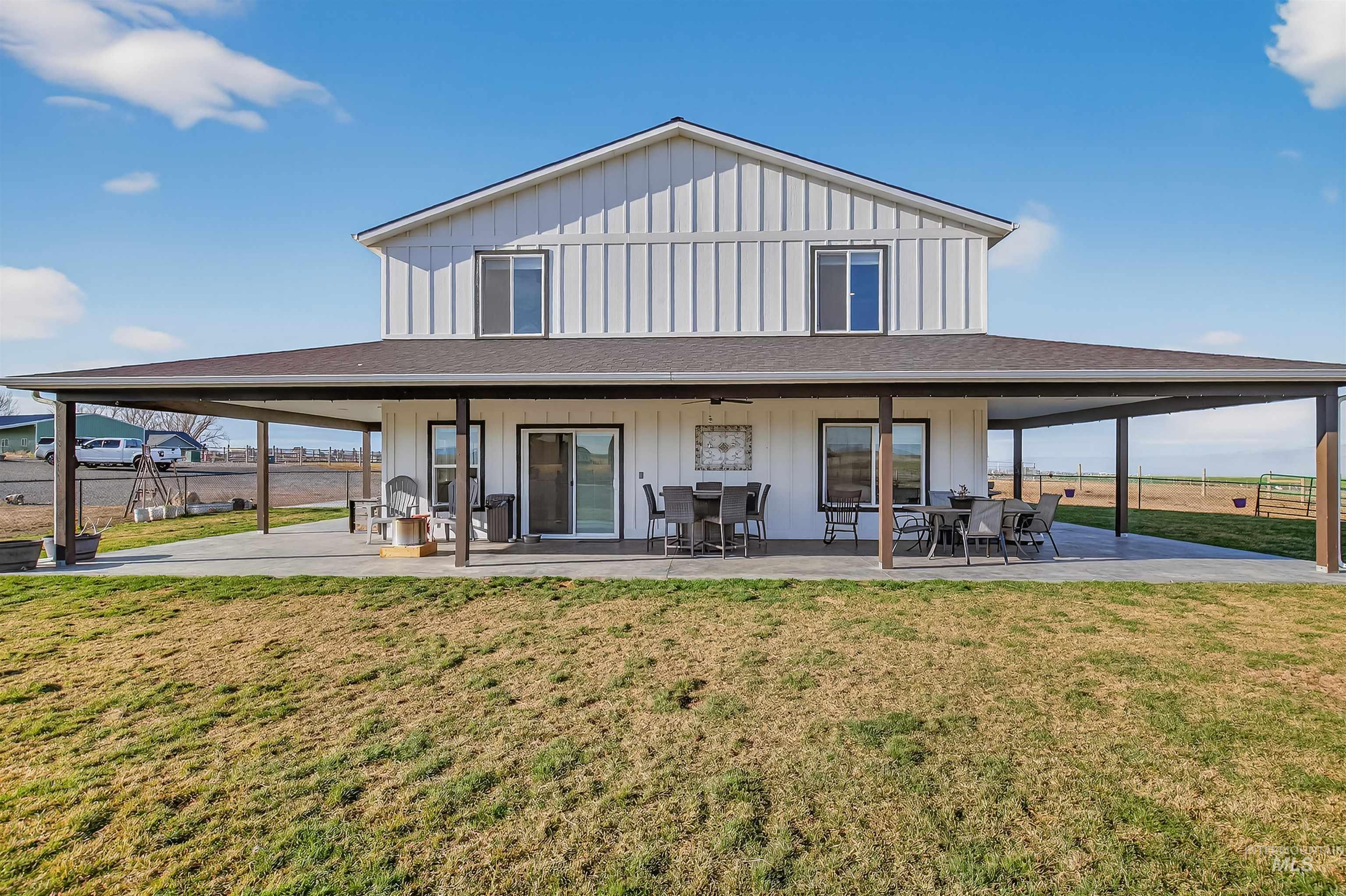 2227 Orchards Ave, Lewiston, Idaho 83501, 4 Bedrooms, 2.5 Bathrooms, Residential For Sale, Price $940,000,MLS 98973352