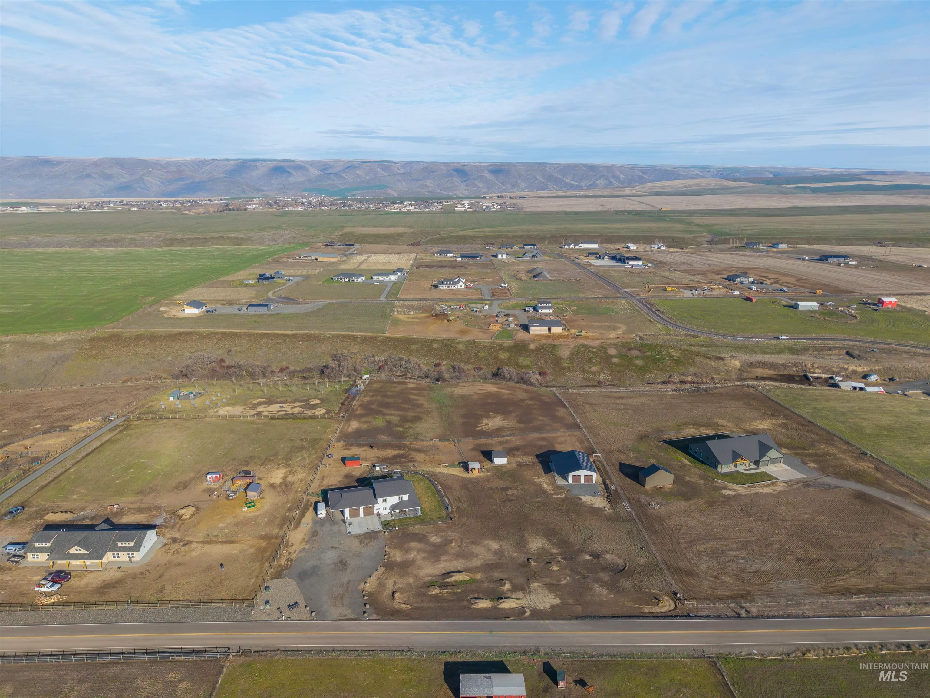 2227 Orchards Ave, Lewiston, Idaho 83501, 4 Bedrooms, 2.5 Bathrooms, Residential For Sale, Price $940,000,MLS 98973352