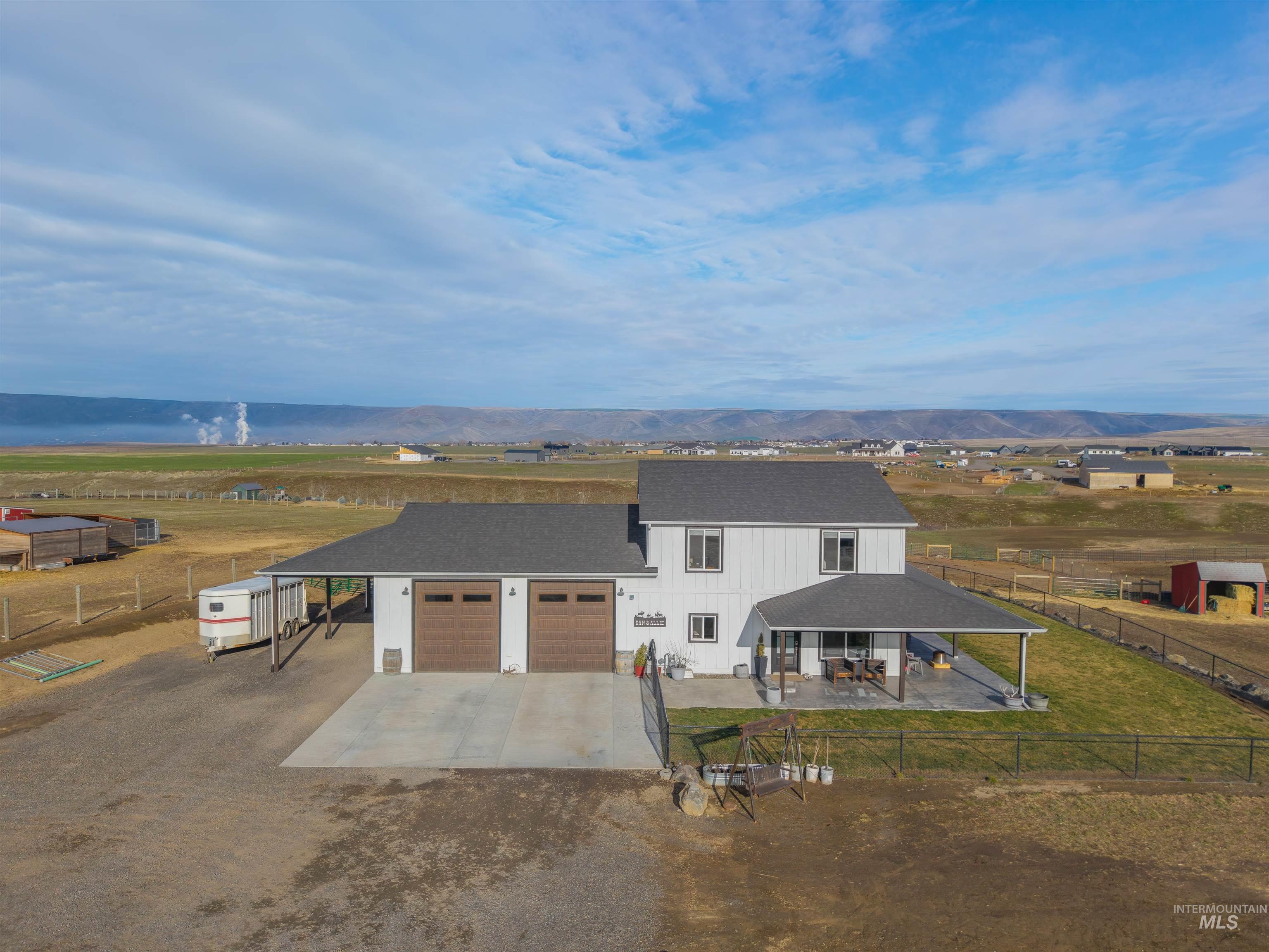 2227 Orchards Ave, Lewiston, Idaho 83501, 4 Bedrooms, 2.5 Bathrooms, Residential For Sale, Price $940,000,MLS 98973352