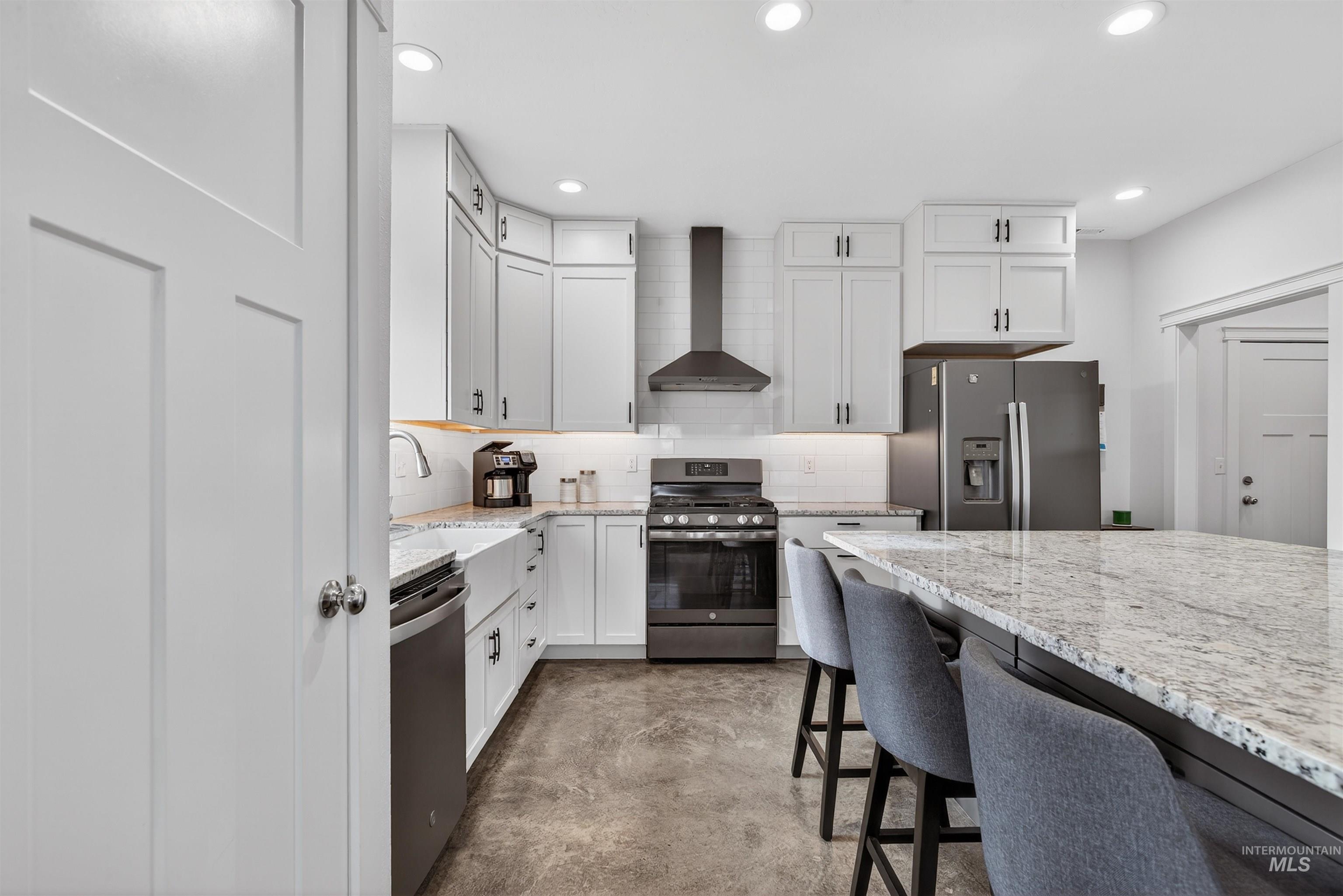 2227 Orchards Ave, Lewiston, Idaho 83501, 4 Bedrooms, 2.5 Bathrooms, Residential For Sale, Price $940,000,MLS 98973352