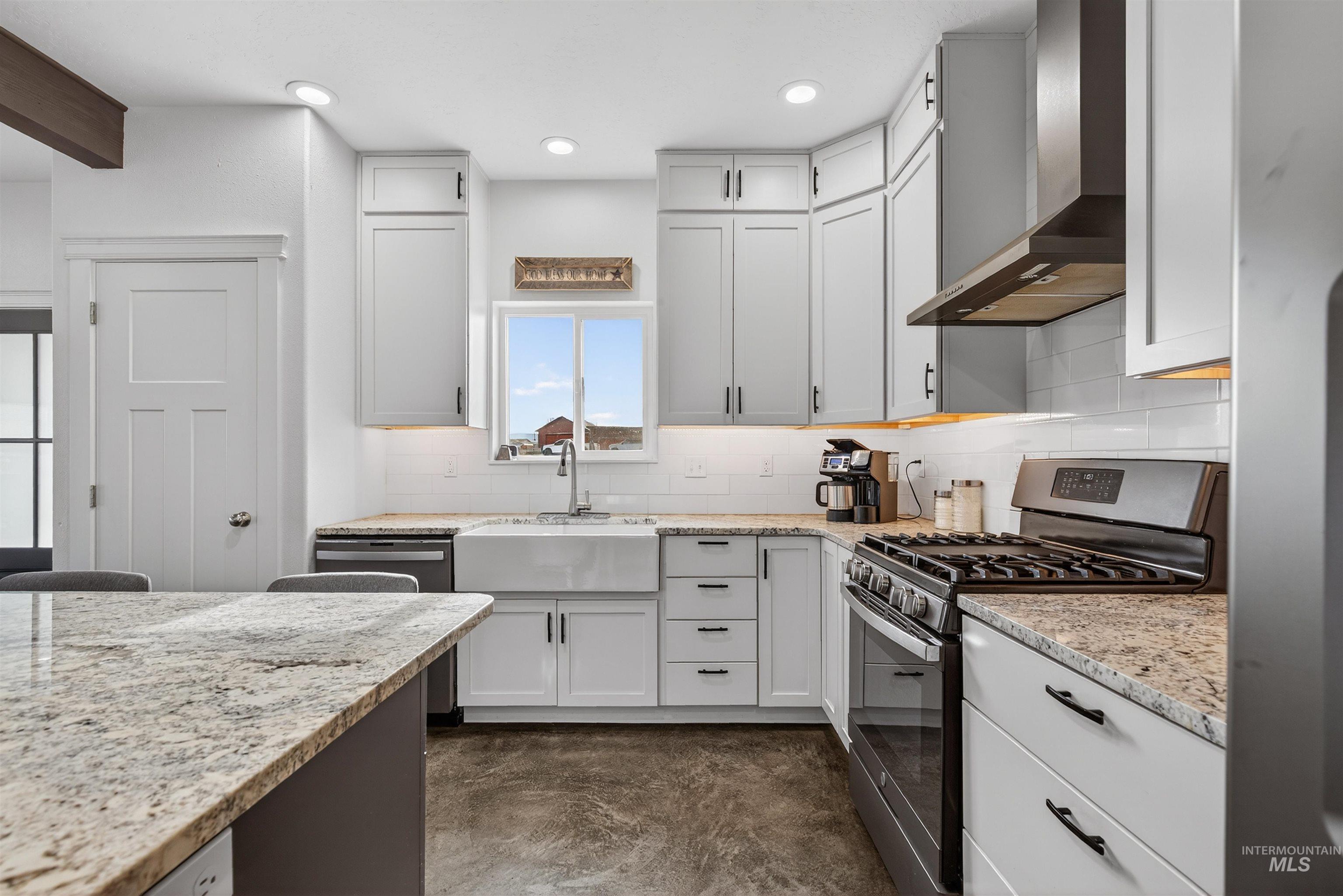 2227 Orchards Ave, Lewiston, Idaho 83501, 4 Bedrooms, 2.5 Bathrooms, Residential For Sale, Price $940,000,MLS 98973352