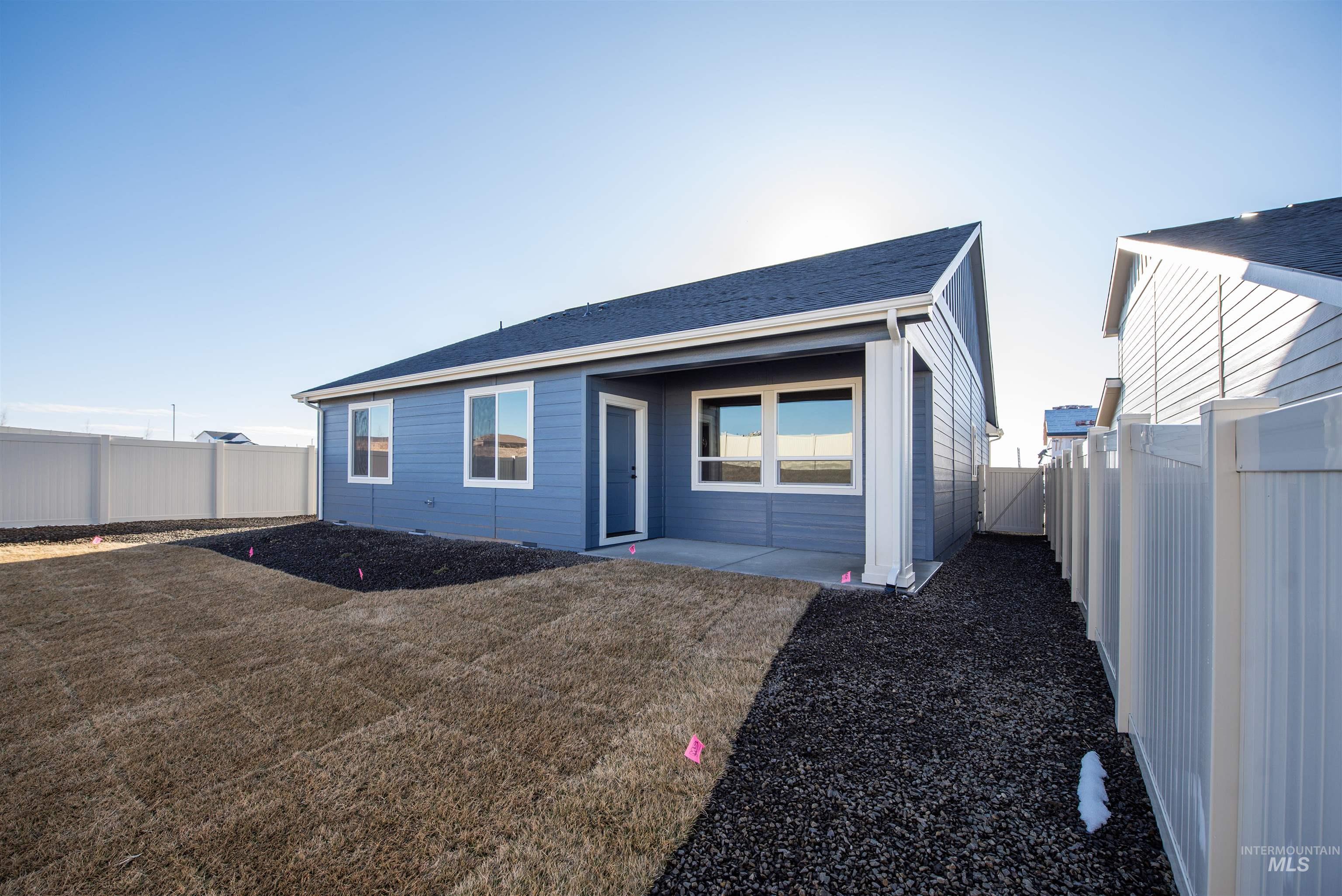 390 S Bumper Way, Boise, Idaho 83716, 3 Bedrooms, 2 Bathrooms, Residential For Sale, Price $459,900, 98973354