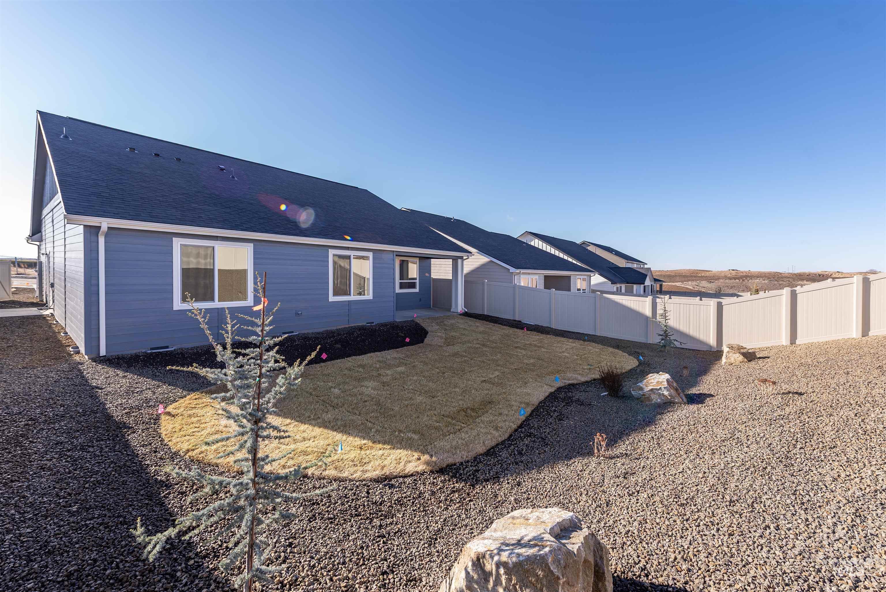 390 S Bumper Way, Boise, Idaho 83716, 3 Bedrooms, 2 Bathrooms, Residential For Sale, Price $459,900, 98973354