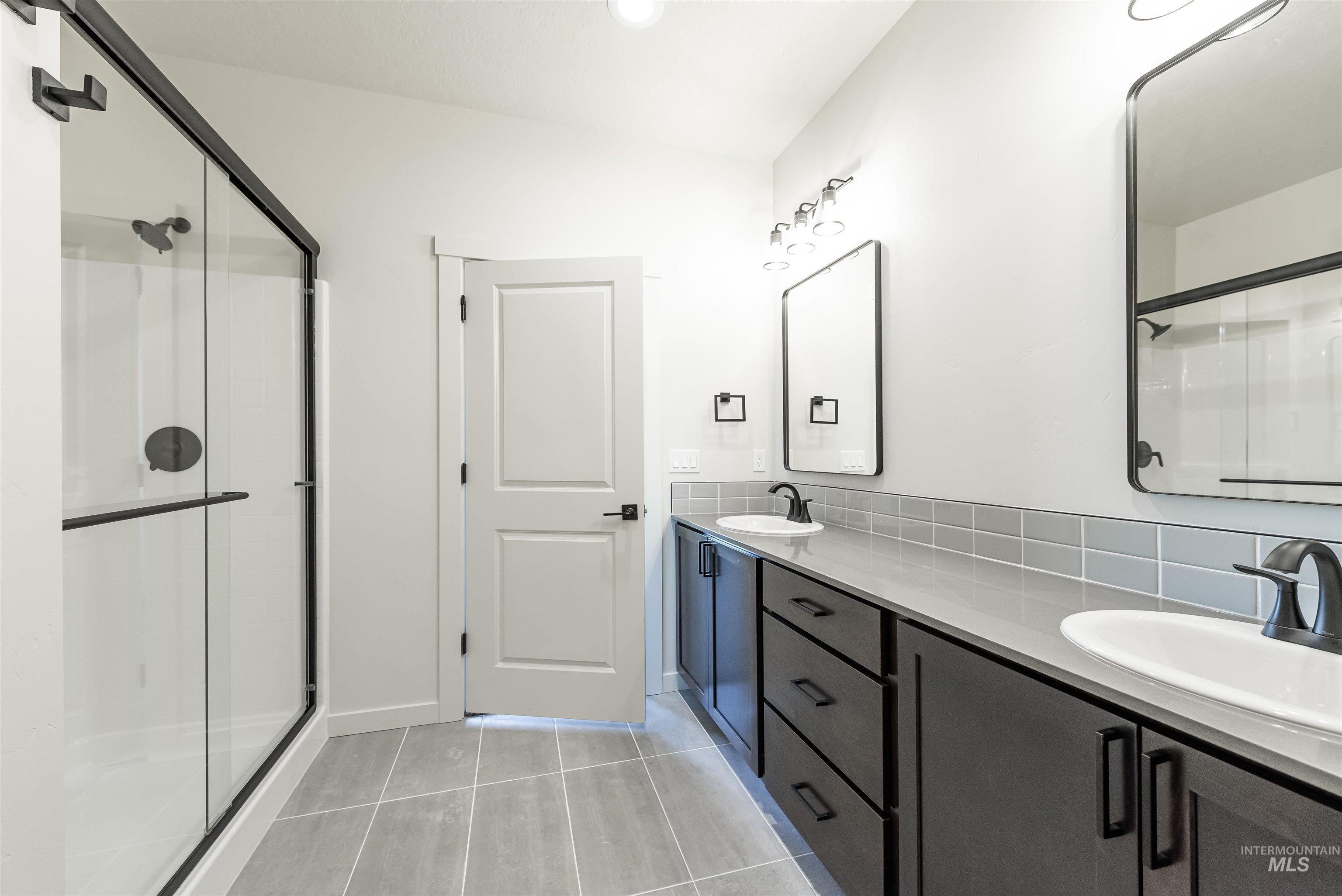 390 S Bumper Way, Boise, Idaho 83716, 3 Bedrooms, 2 Bathrooms, Residential For Sale, Price $459,900, 98973354