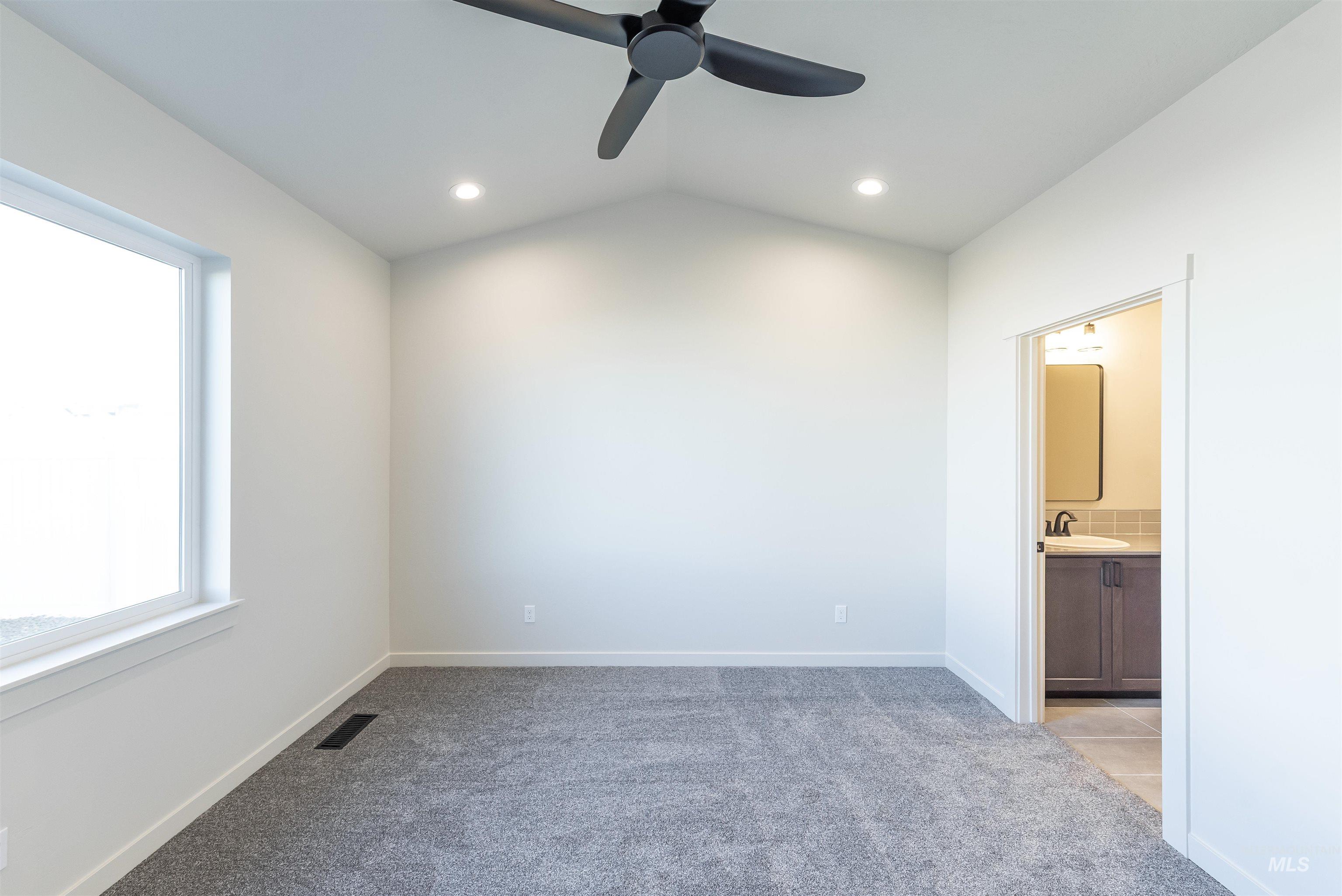 390 S Bumper Way, Boise, Idaho 83716, 3 Bedrooms, 2 Bathrooms, Residential For Sale, Price $459,900, 98973354