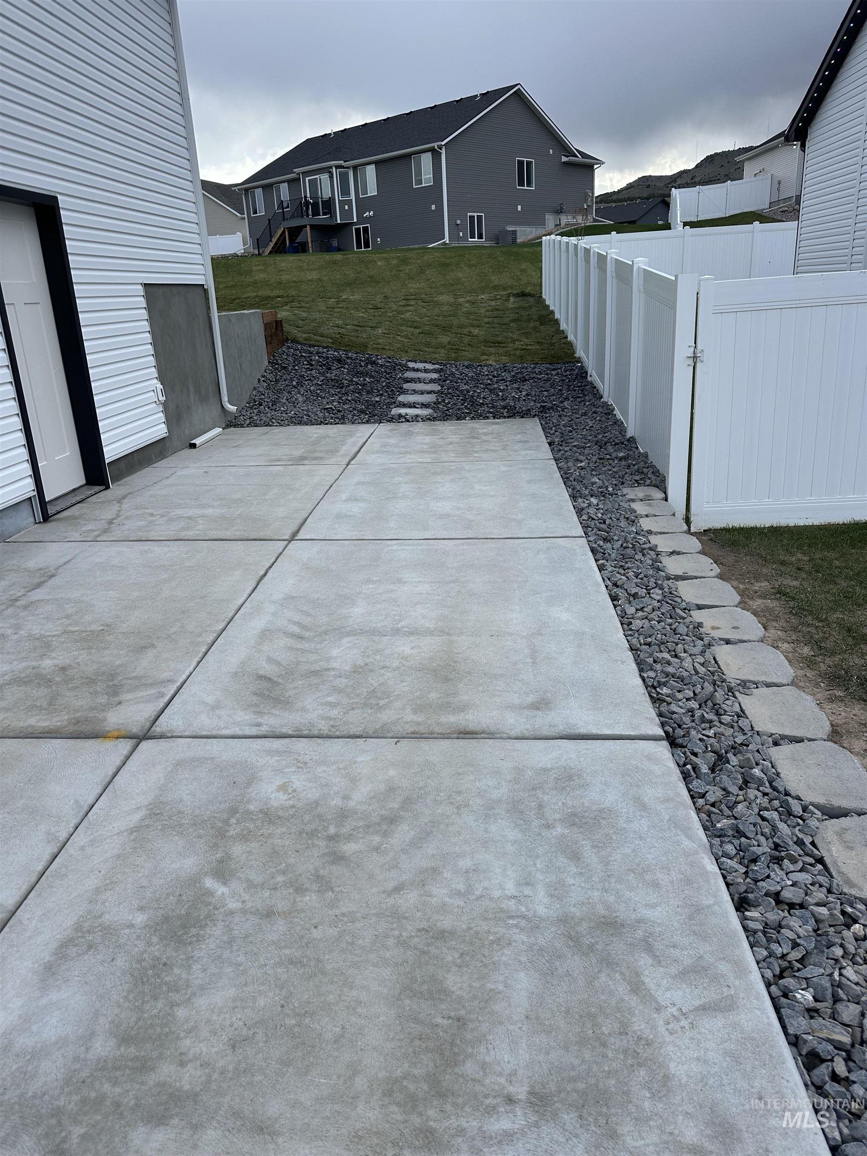 2089 Magellan Loop, Pocatello, Idaho 83204, 6 Bedrooms, 3 Bathrooms, Residential For Sale, Price $540,900,MLS 98973358