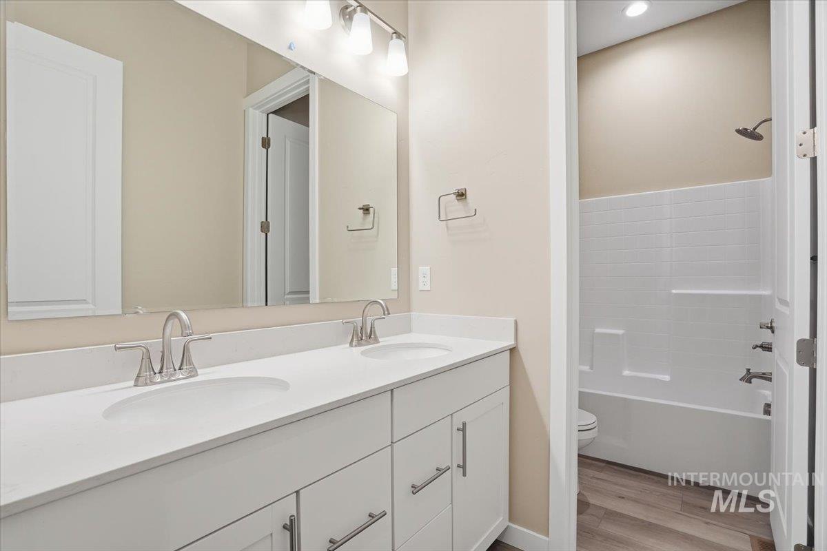 1231 Stirling Meadows Ct, Middleton, Idaho 83644, 3 Bedrooms, 2.5 Bathrooms, Residential For Sale, Price $729,990,MLS 98973362