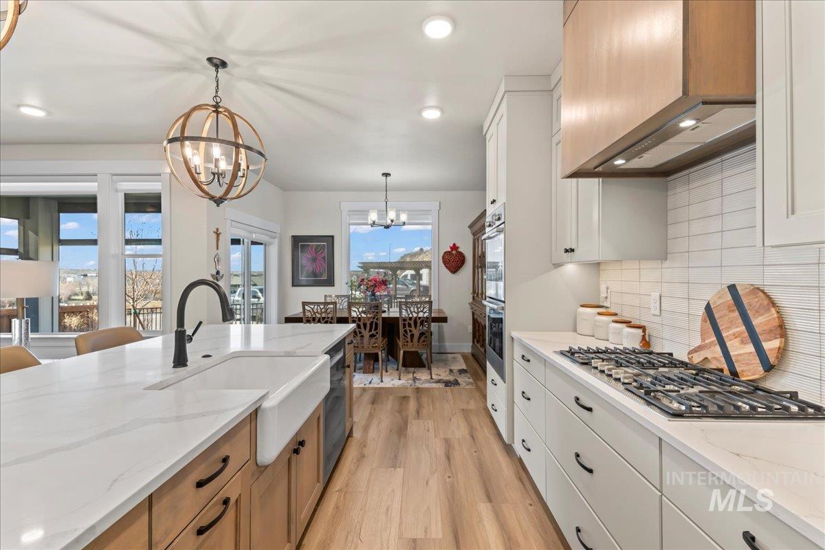 2543 S Via Privada Lane, Boise, Idaho 83716, 3 Bedrooms, 2.5 Bathrooms, Residential For Sale, Price $799,333, 98973363