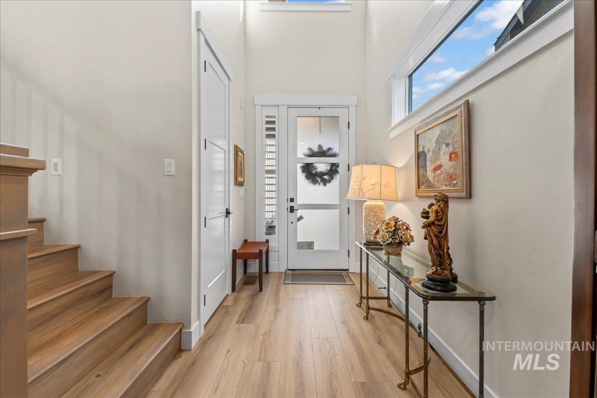 2543 S Via Privada Lane, Boise, Idaho 83716, 3 Bedrooms, 2.5 Bathrooms, Residential For Sale, Price $799,333, 98973363