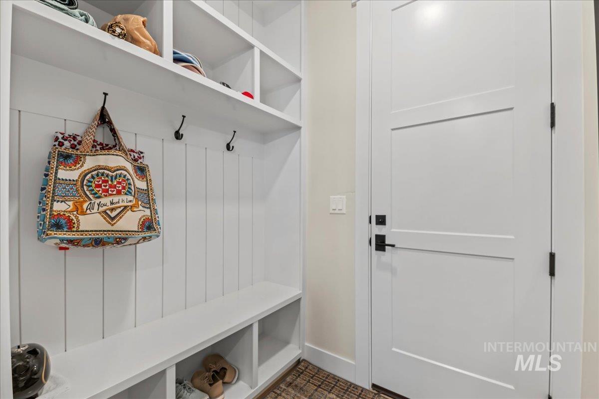 2543 S Via Privada Lane, Boise, Idaho 83716, 3 Bedrooms, 2.5 Bathrooms, Residential For Sale, Price $799,333, 98973363