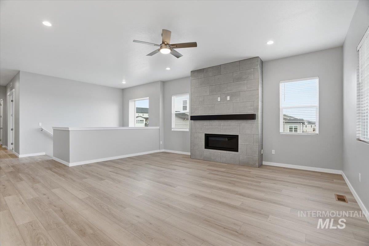 1301 White Cliffs St, Middleton, Idaho 83644, 3 Bedrooms, 3.5 Bathrooms, Residential For Sale, Price $824,990,MLS 98973364